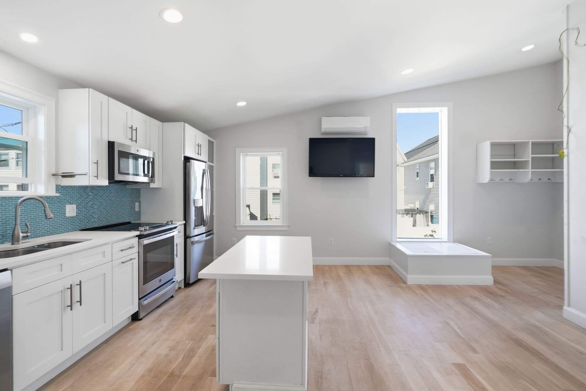 Condominium at 34 Underhill Street # 4, Winthrop MA 02152, Winthrop, photo 6 of 17