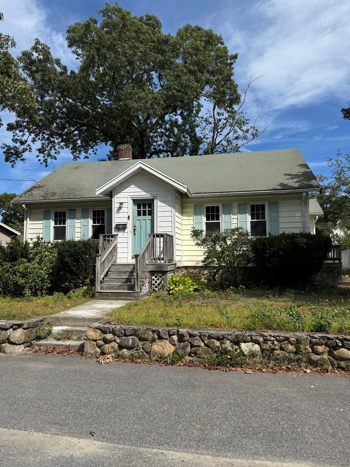 Single Family Residence at 45 Robinswood Rd, Weymouth MA 02190, Weymouth, photo 2 of 12