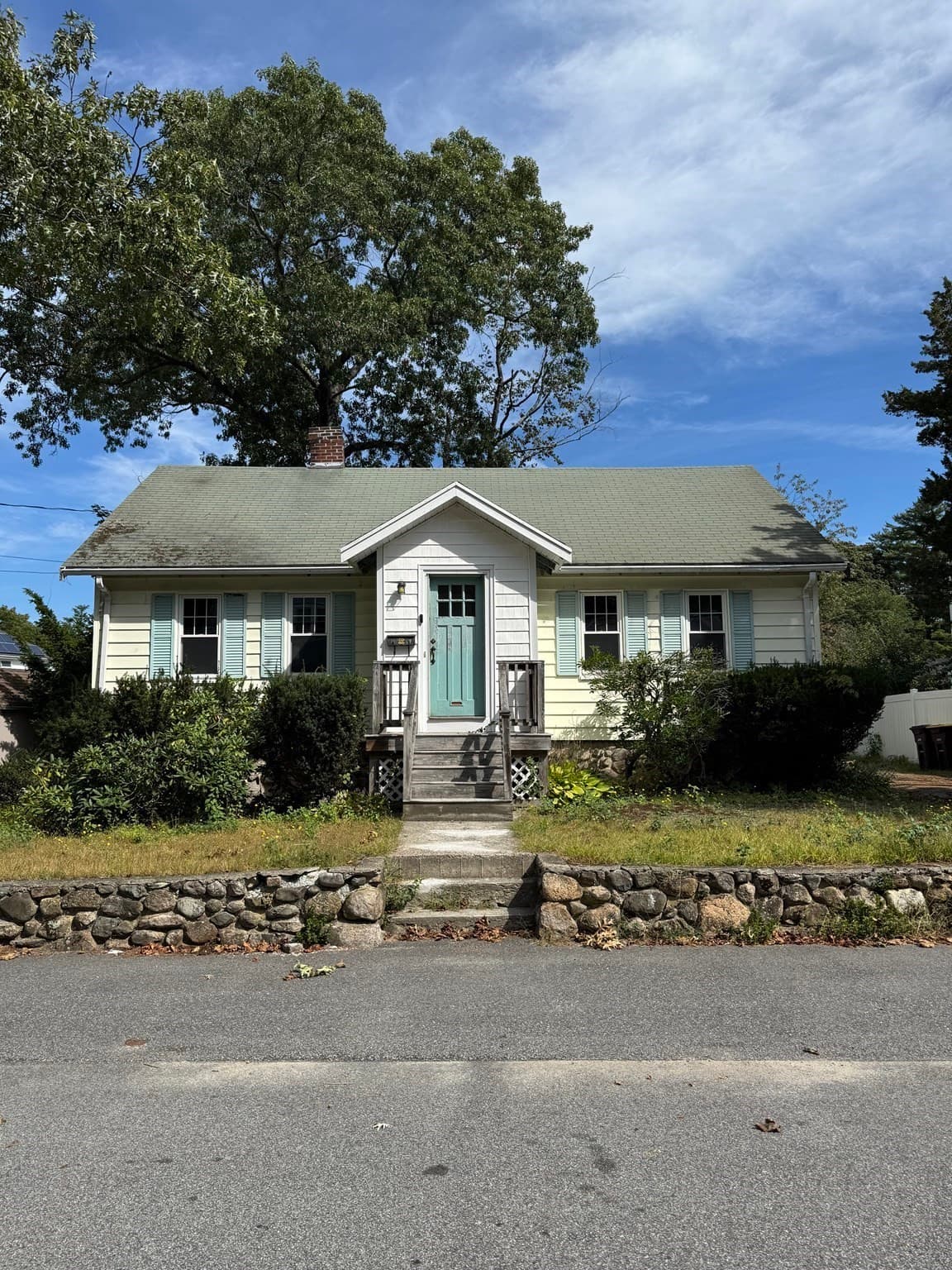 Single Family Residence at 45 Robinswood Rd, Weymouth MA 02190, Weymouth, photo 3 of 12