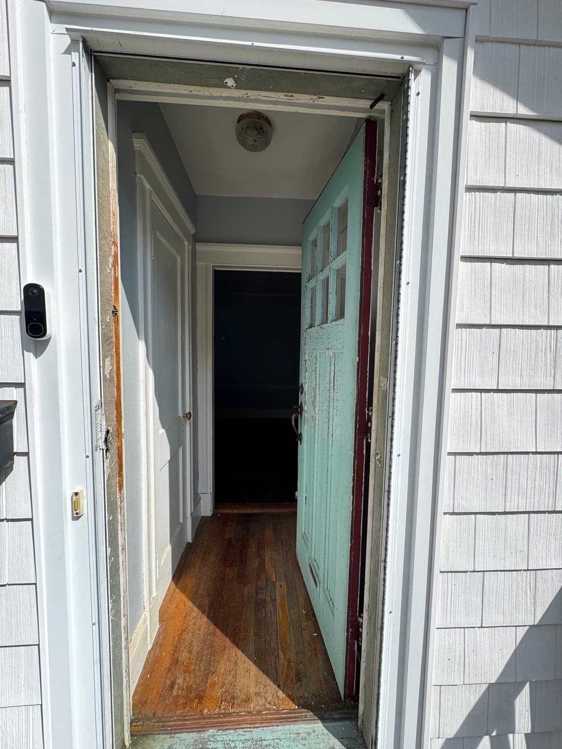 Single Family Residence at 45 Robinswood Rd, Weymouth MA 02190, Weymouth, photo 4 of 12
