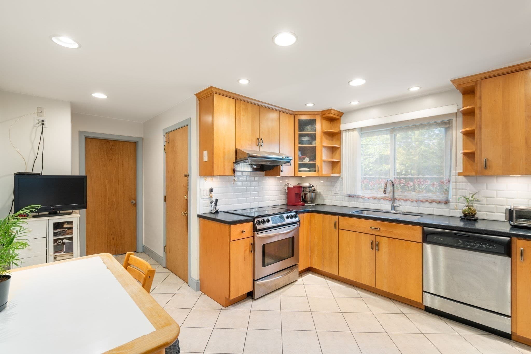 2 Family - 2 Units Up/Down at 35 Farquhar Rd, Newton MA 02460, Newton, photo 6 of 17