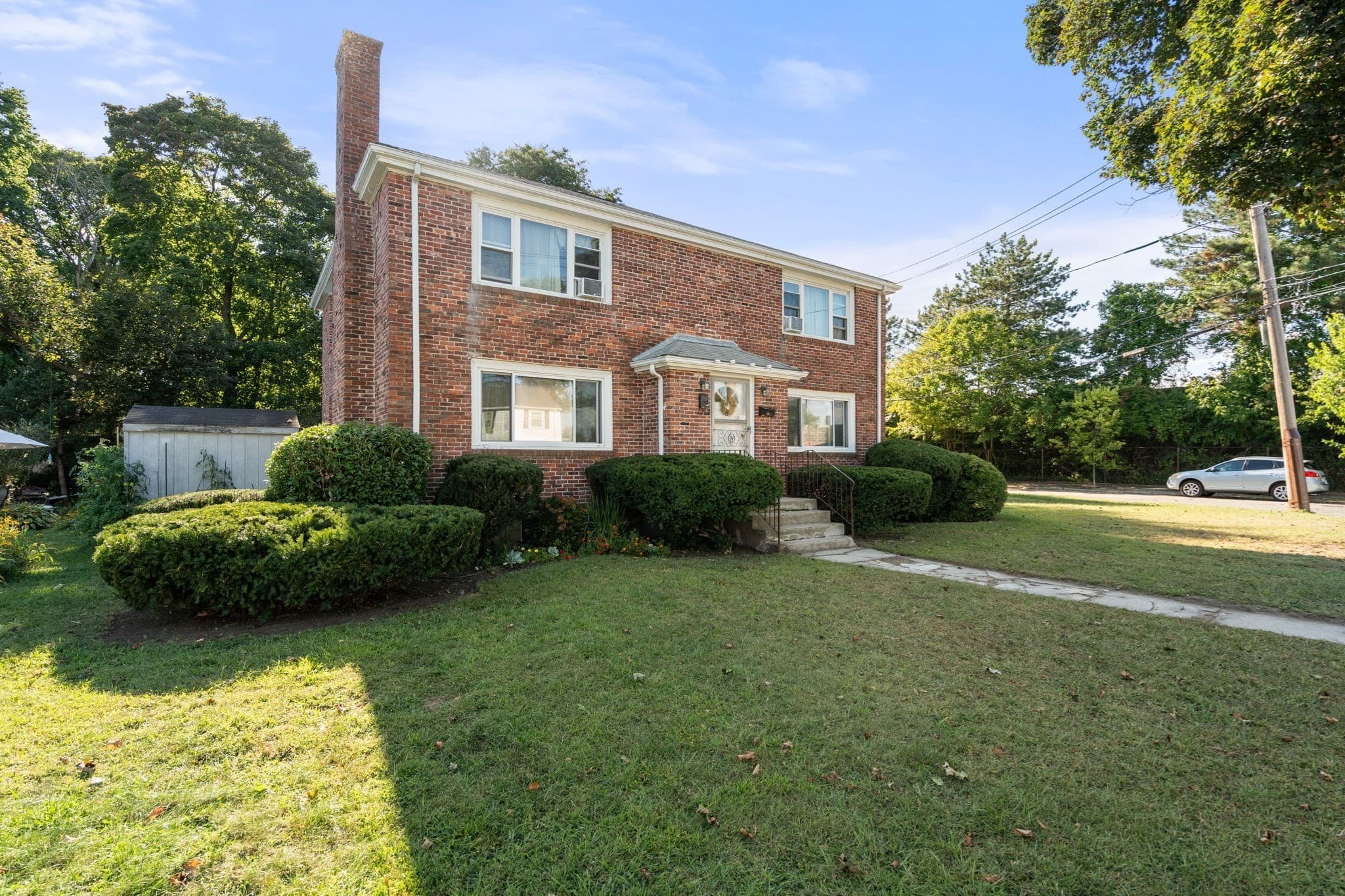 35 Farquhar Rd, Newton MA 02460