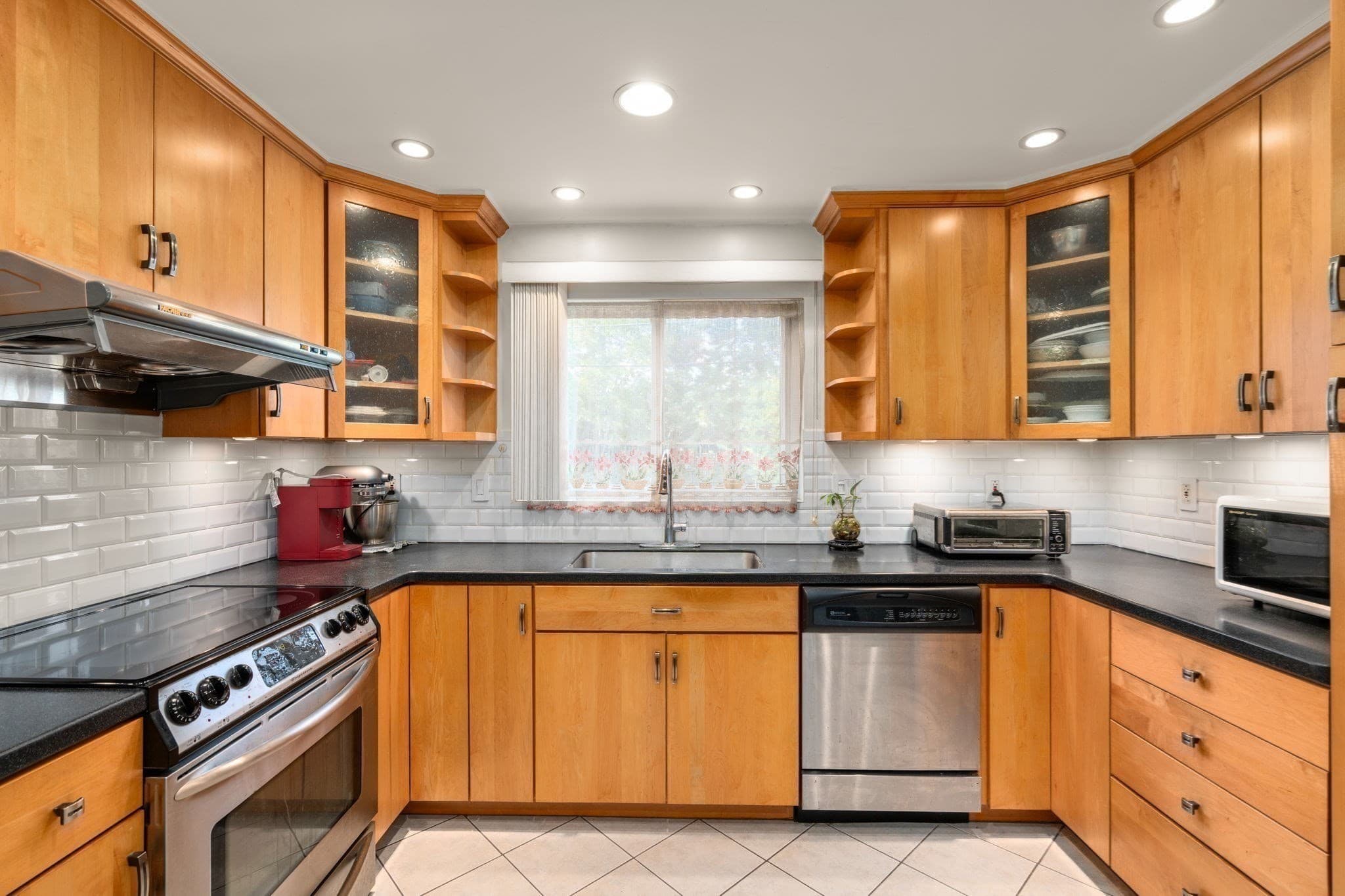 2 Family - 2 Units Up/Down at 35 Farquhar Rd, Newton MA 02460, Newton, photo 8 of 17