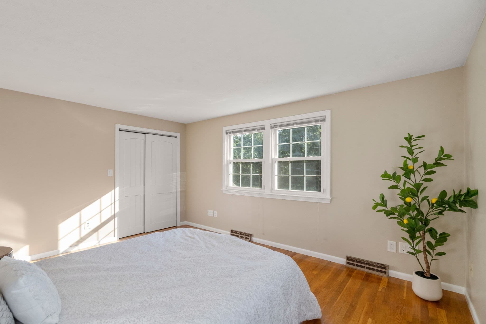 Single Family Residence at 16 Bacon Rd, Framingham MA 01701, Framingham, photo 18 of 35