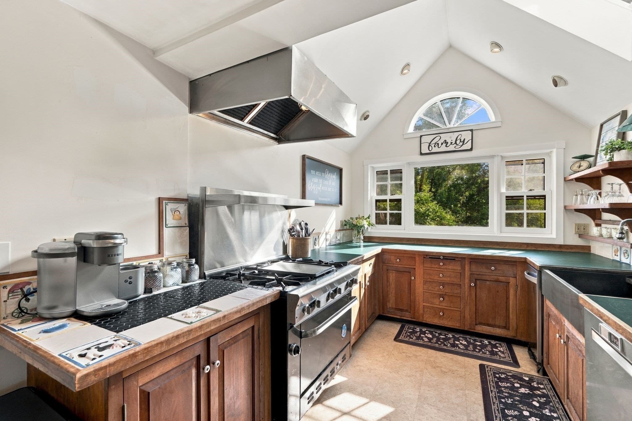 Single Family Residence at 25 Concord St, Gloucester MA 01930, Gloucester, photo 20 of 42