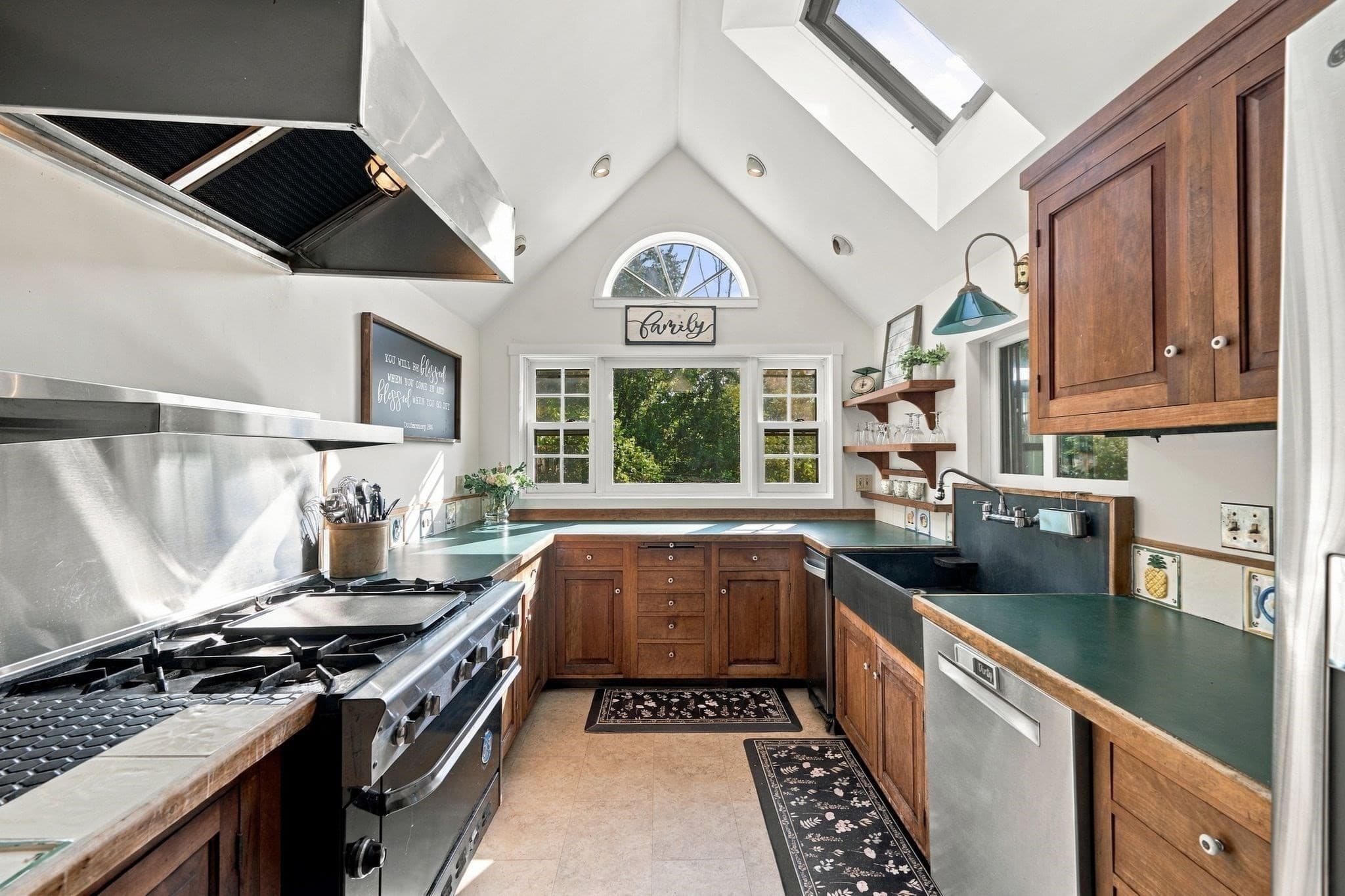 Single Family Residence at 25 Concord St, Gloucester MA 01930, Gloucester, photo 18 of 42