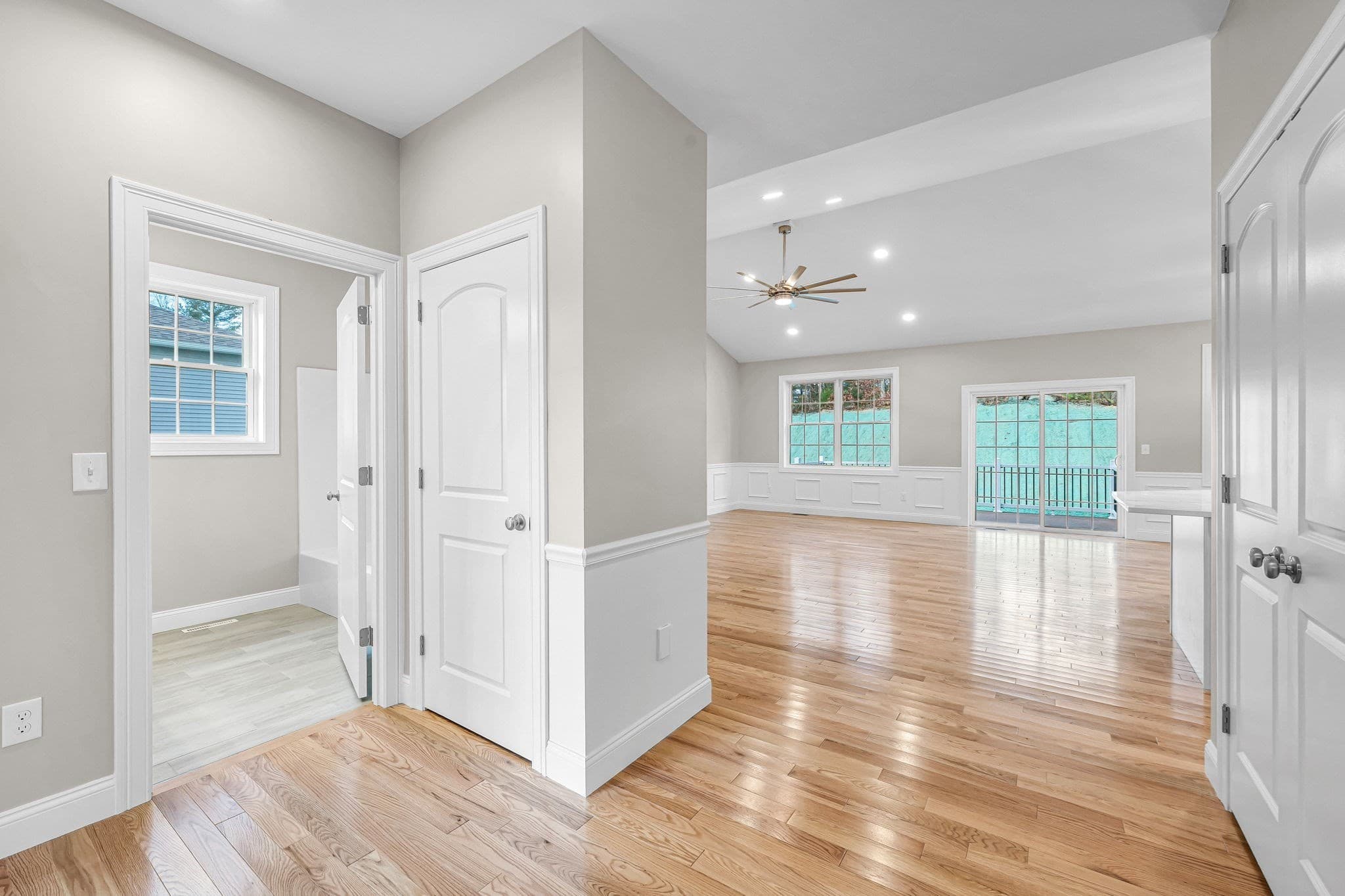 Single Family Residence at 15 High Bluff, Belchertown MA 01007, Belchertown, photo 4 of 41