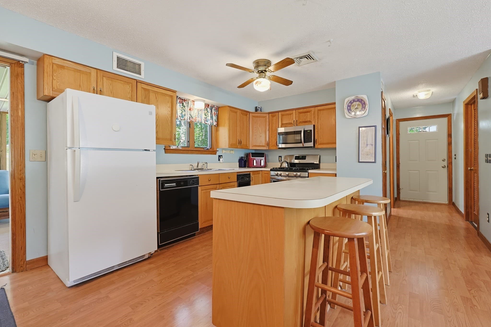 Condominium at 1634 Drift Rd # B, Westport MA 02790, Westport, photo 17 of 42