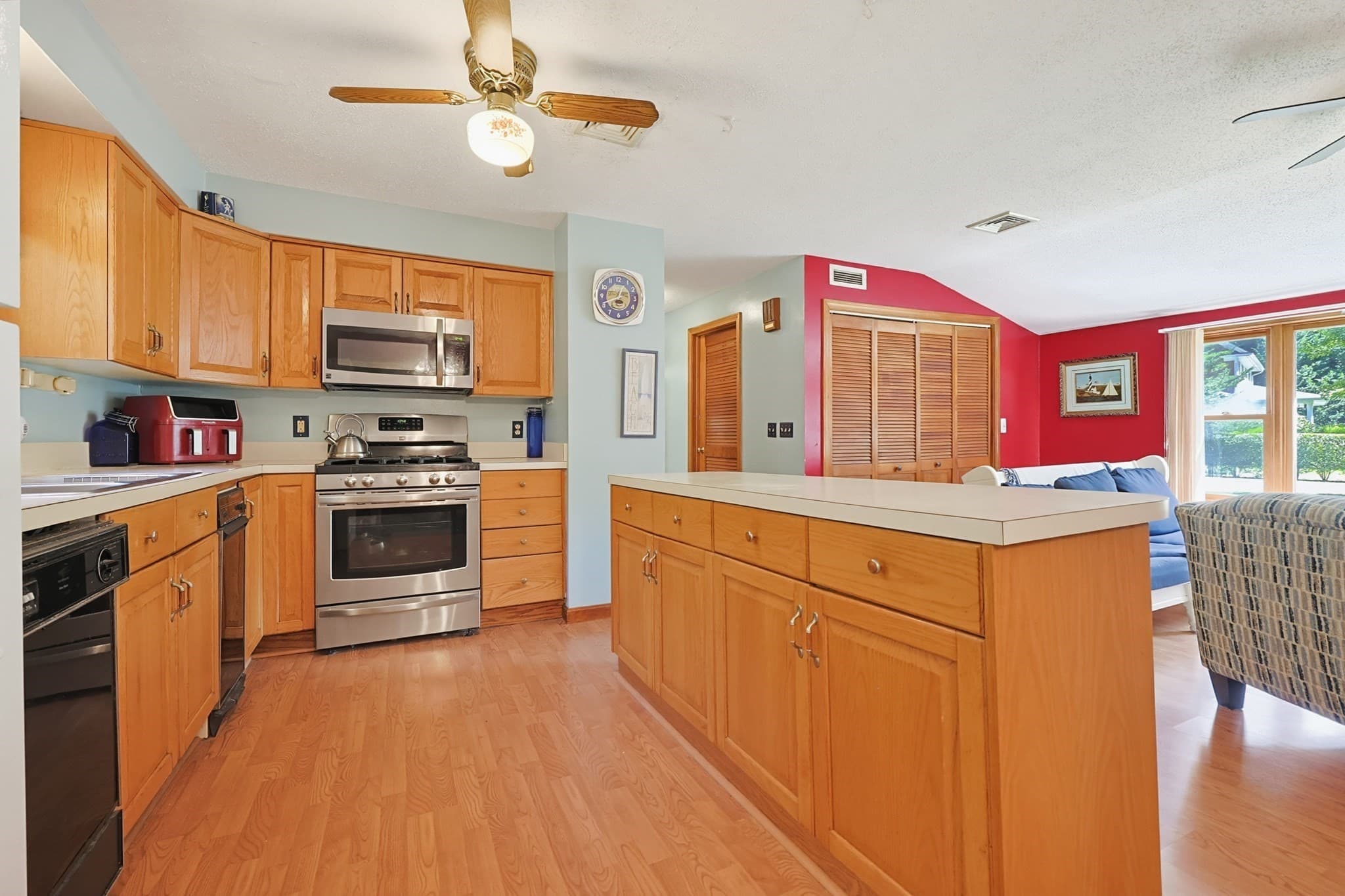 Condominium at 1634 Drift Rd # B, Westport MA 02790, Westport, photo 14 of 42