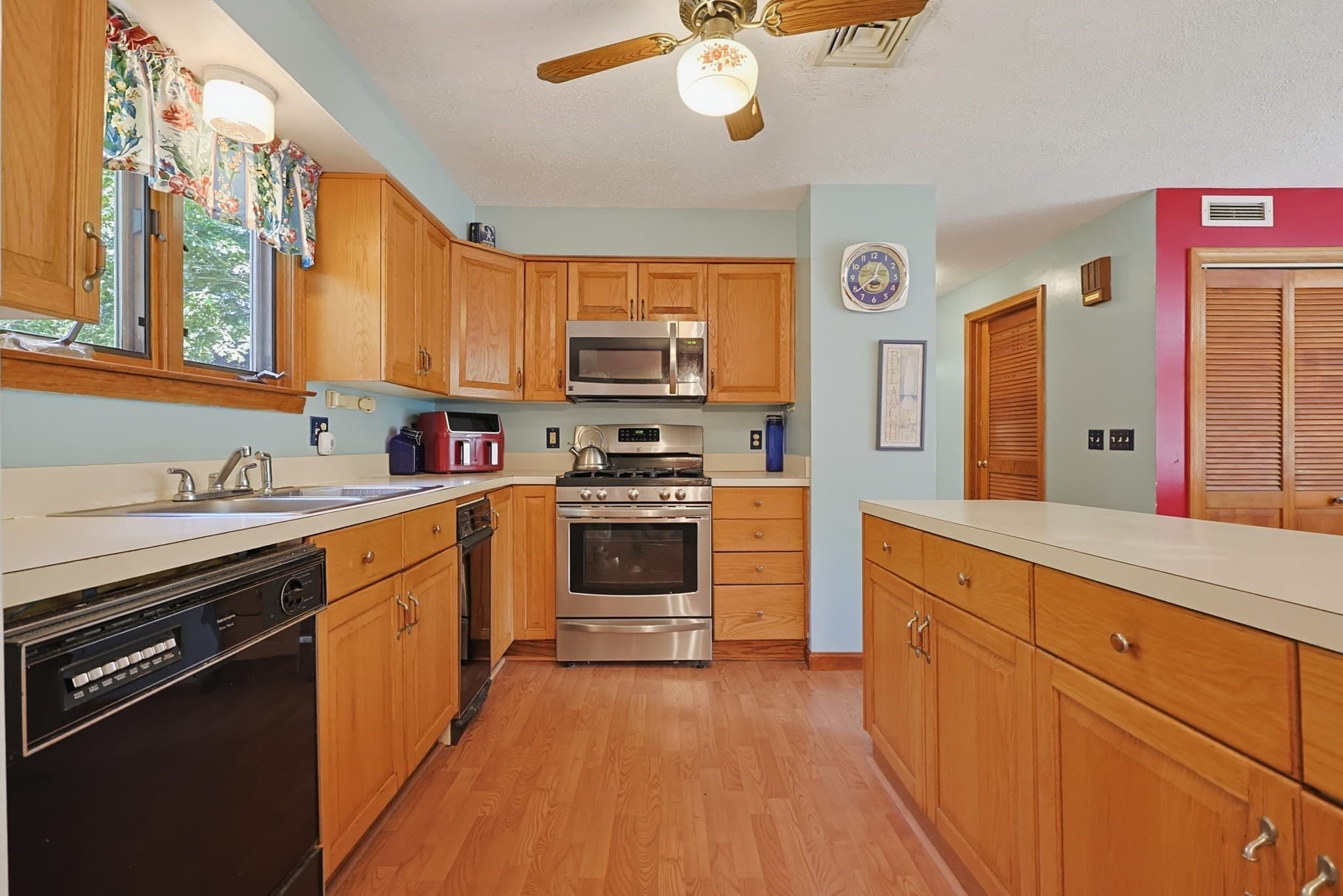 Condominium at 1634 Drift Rd # B, Westport MA 02790, Westport, photo 18 of 42