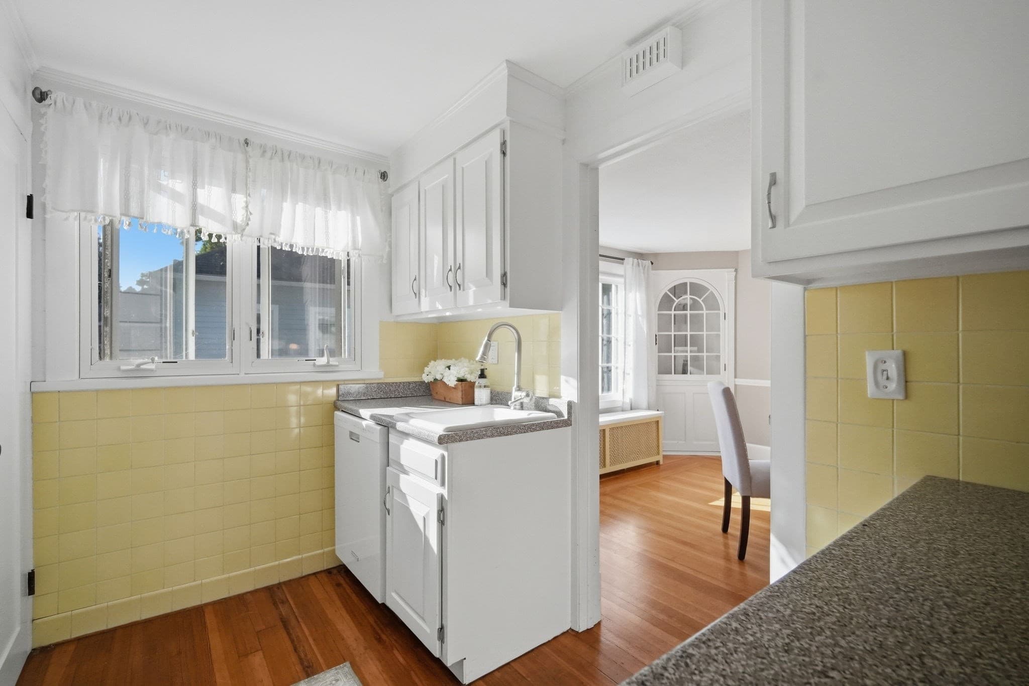 Single Family Residence at 95 Colton Place, Longmeadow MA 01106, Longmeadow, photo 19 of 40