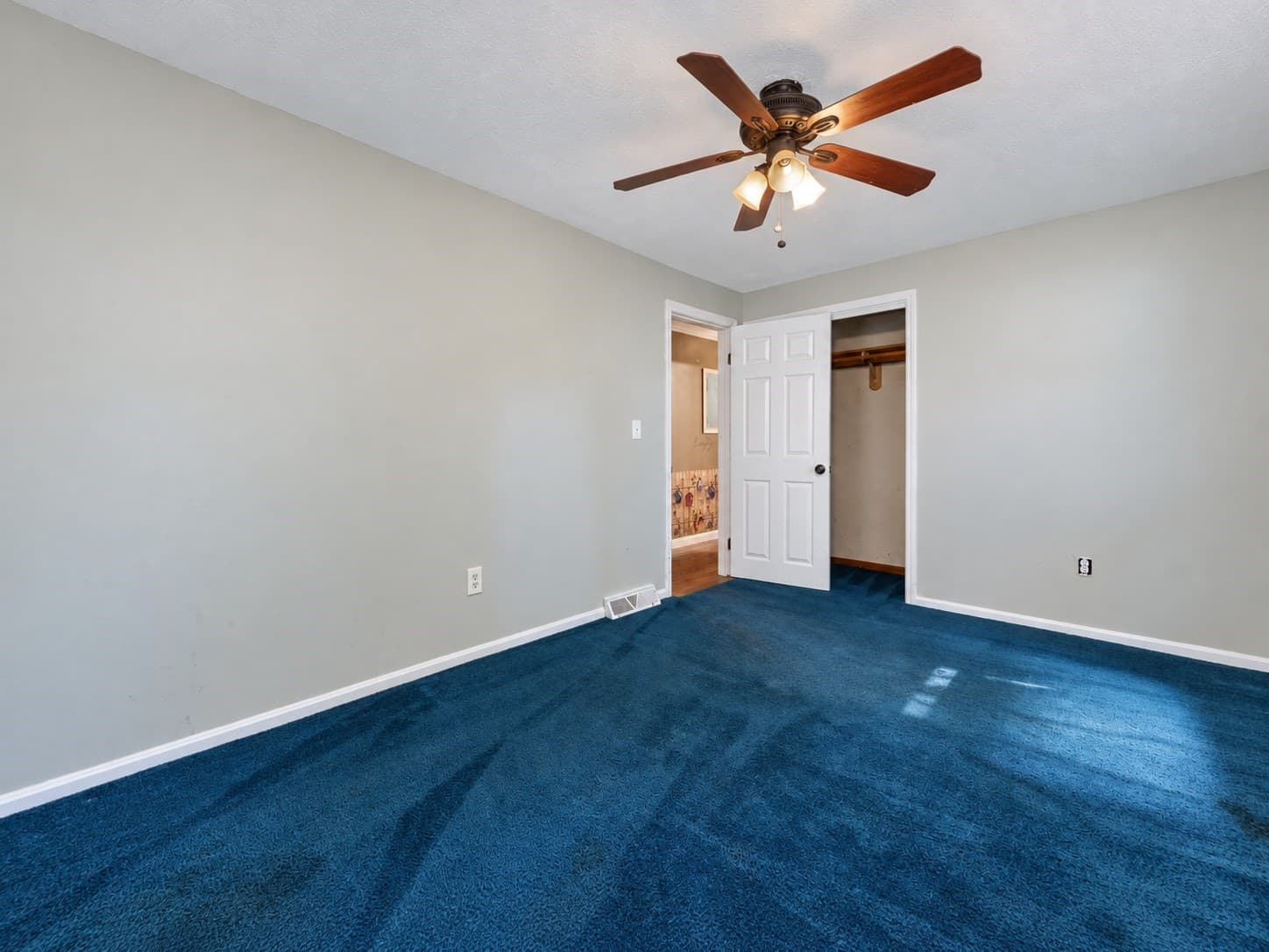 Single Family Residence at 5 Glenwood Cir, Attleboro MA 02703, Attleboro, photo 17 of 36