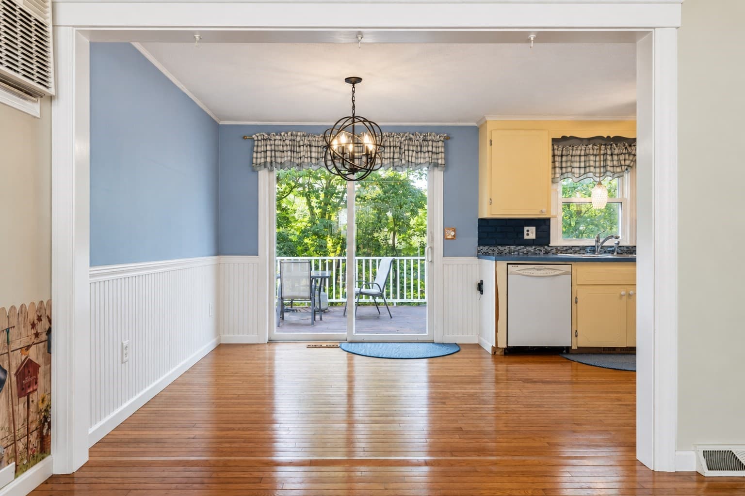 5 Glenwood Cir, Attleboro MA 02703