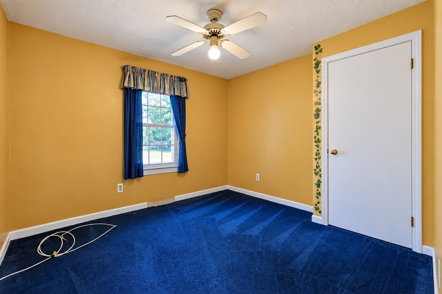 Single Family Residence at 5 Glenwood Cir, Attleboro MA 02703, Attleboro, photo 14 of 36