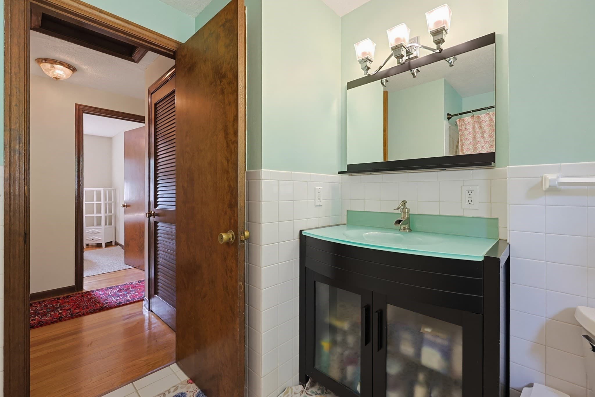 Single Family Residence at 27 Country Club Dr, Westfield MA 01085, Westfield, photo 5 of 12