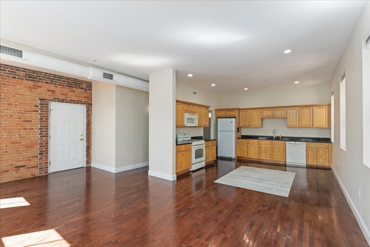 Condominium at 24 Washington St # 301, Haverhill MA 01832, Haverhill, photo 6 of 30