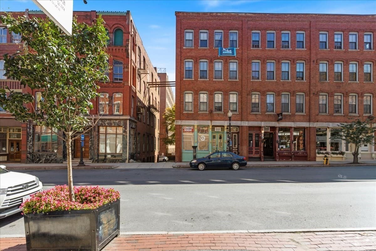 24 Washington St # 301, Haverhill MA 01832