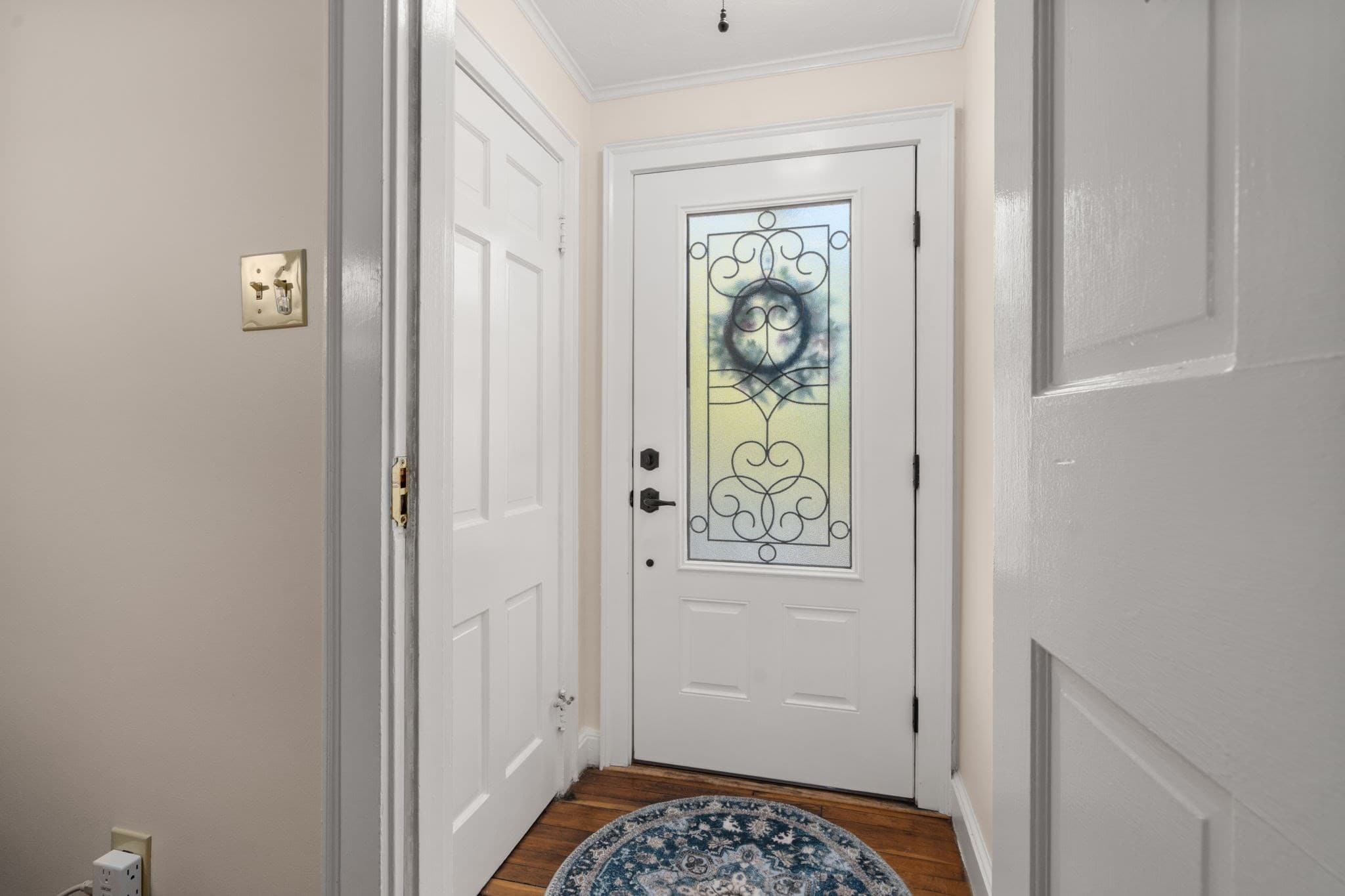 Single Family Residence at 122 Austin St, Newton MA 02460, Newton, photo 6 of 37