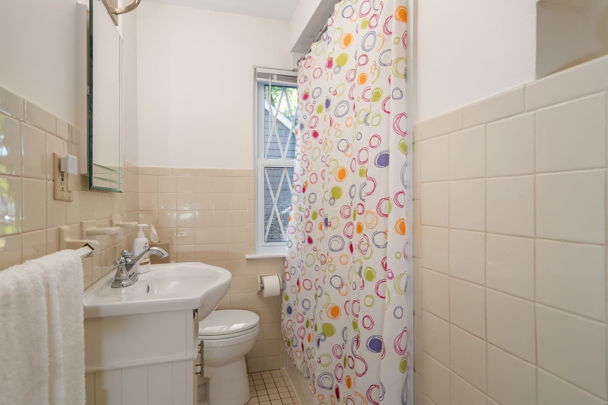Single Family Residence at 122 Austin St, Newton MA 02460, Newton, photo 17 of 37