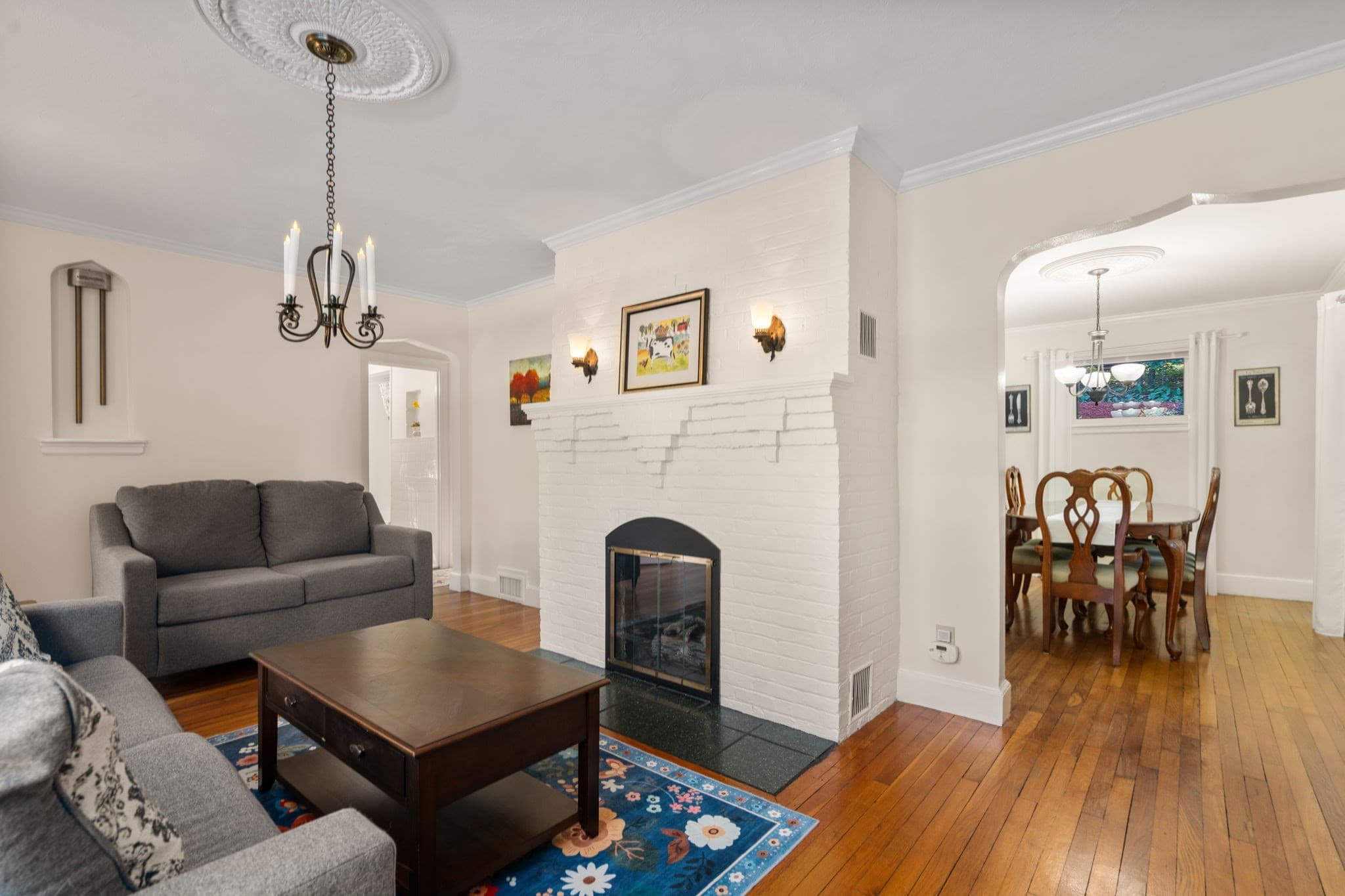 Single Family Residence at 122 Austin St, Newton MA 02460, Newton, photo 3 of 37