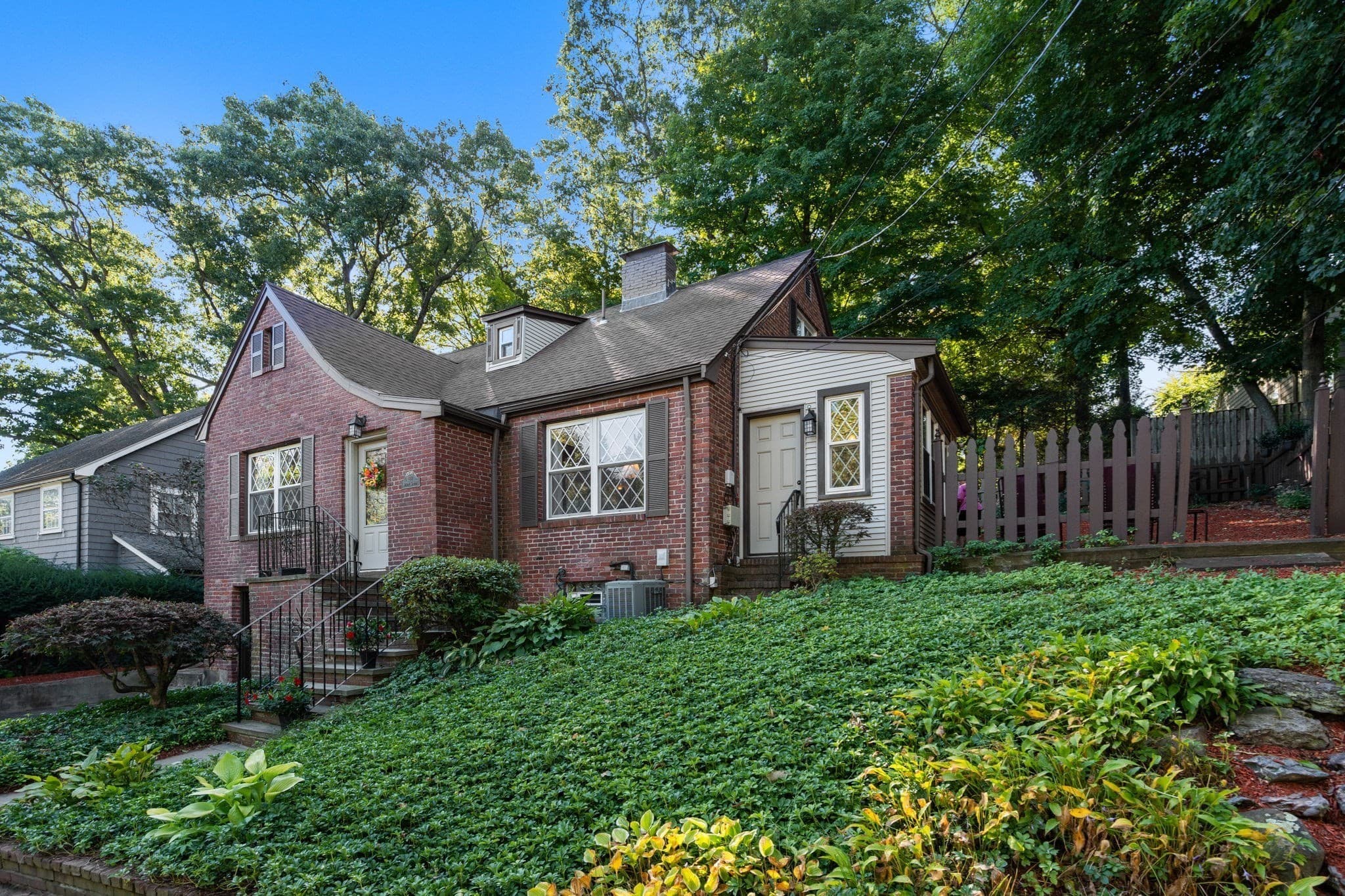 Single Family Residence at 122 Austin St, Newton MA 02460, Newton, photo 35 of 37