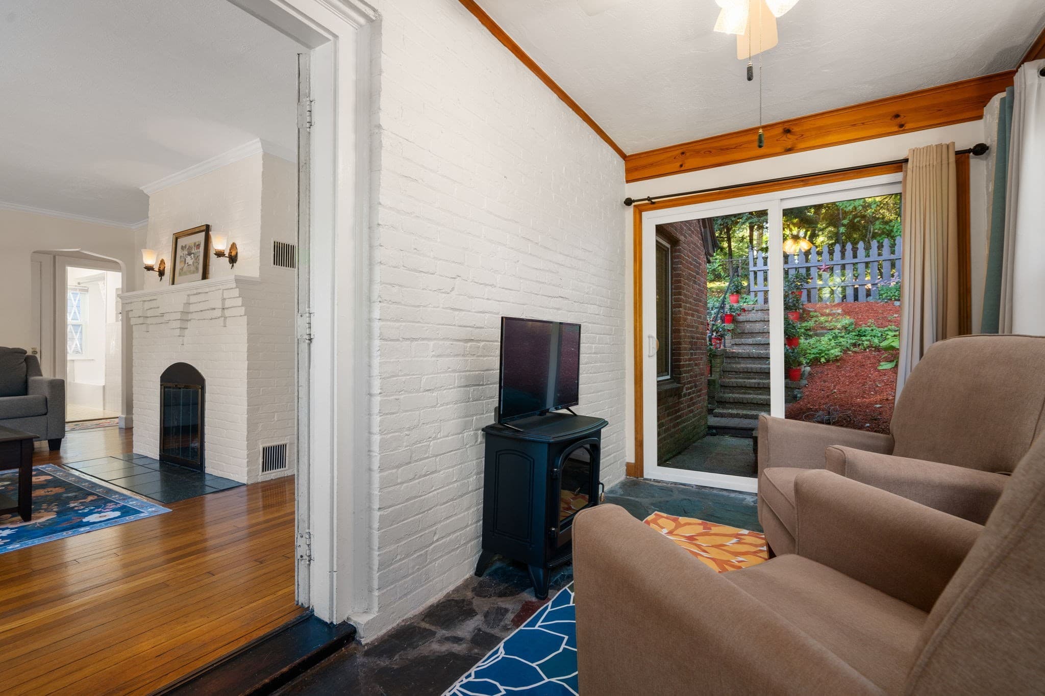 Single Family Residence at 122 Austin St, Newton MA 02460, Newton, photo 8 of 37