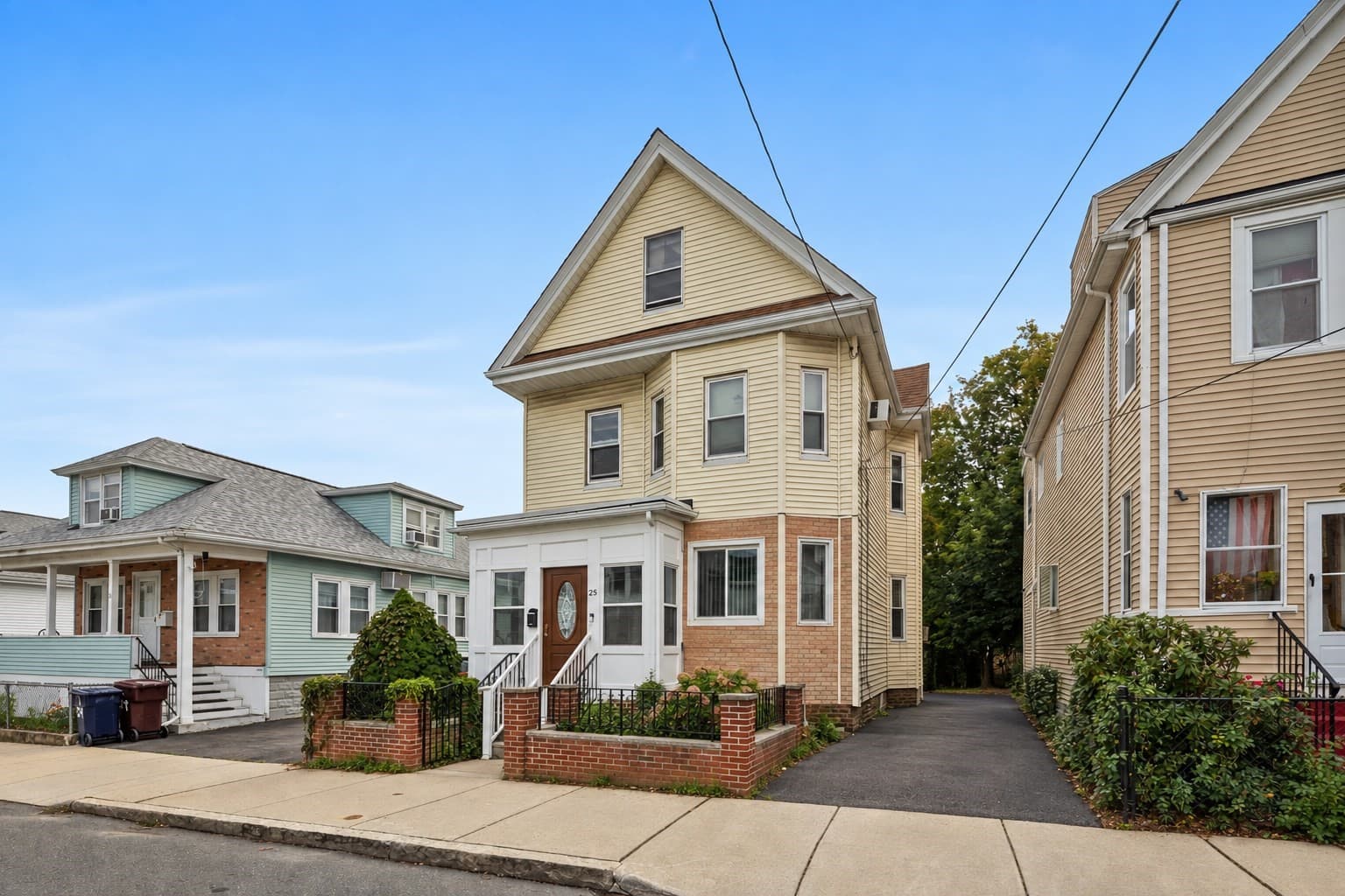 25 Rock Valley Ave, Everett MA 02149