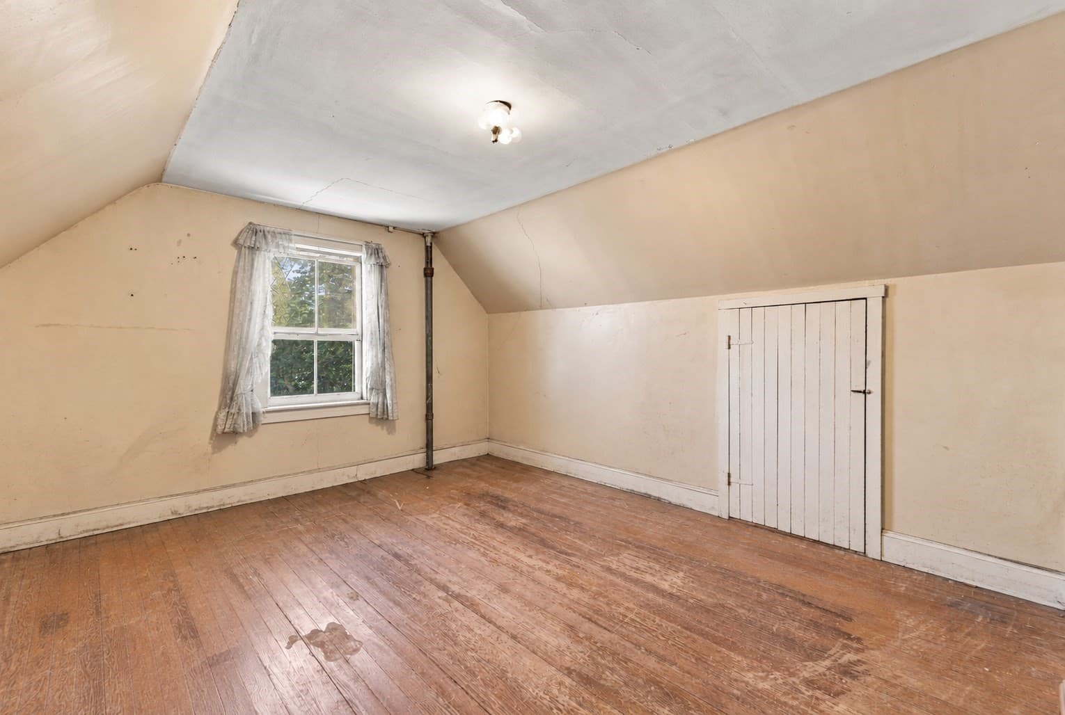 Single Family Residence at 25 Rock Valley Ave, Everett MA 02149, Everett, photo 20 of 24