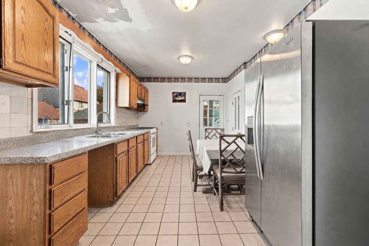 Single Family Residence at 25 Rock Valley Ave, Everett MA 02149, Everett, photo 9 of 24