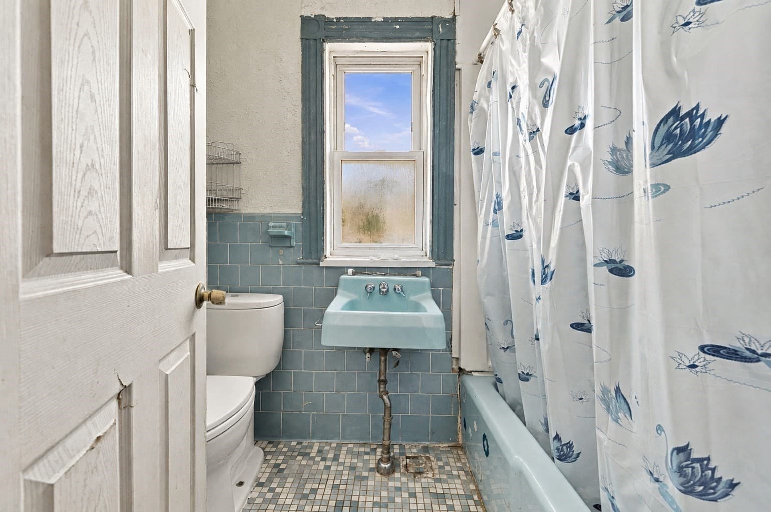 Single Family Residence at 25 Rock Valley Ave, Everett MA 02149, Everett, photo 18 of 24