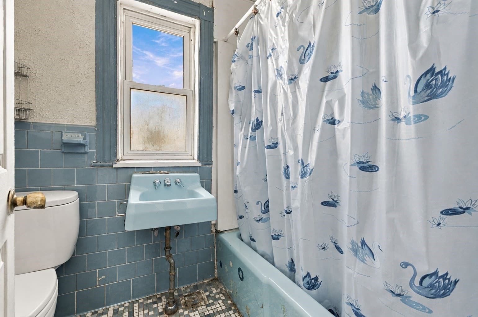Single Family Residence at 25 Rock Valley Ave, Everett MA 02149, Everett, photo 19 of 24