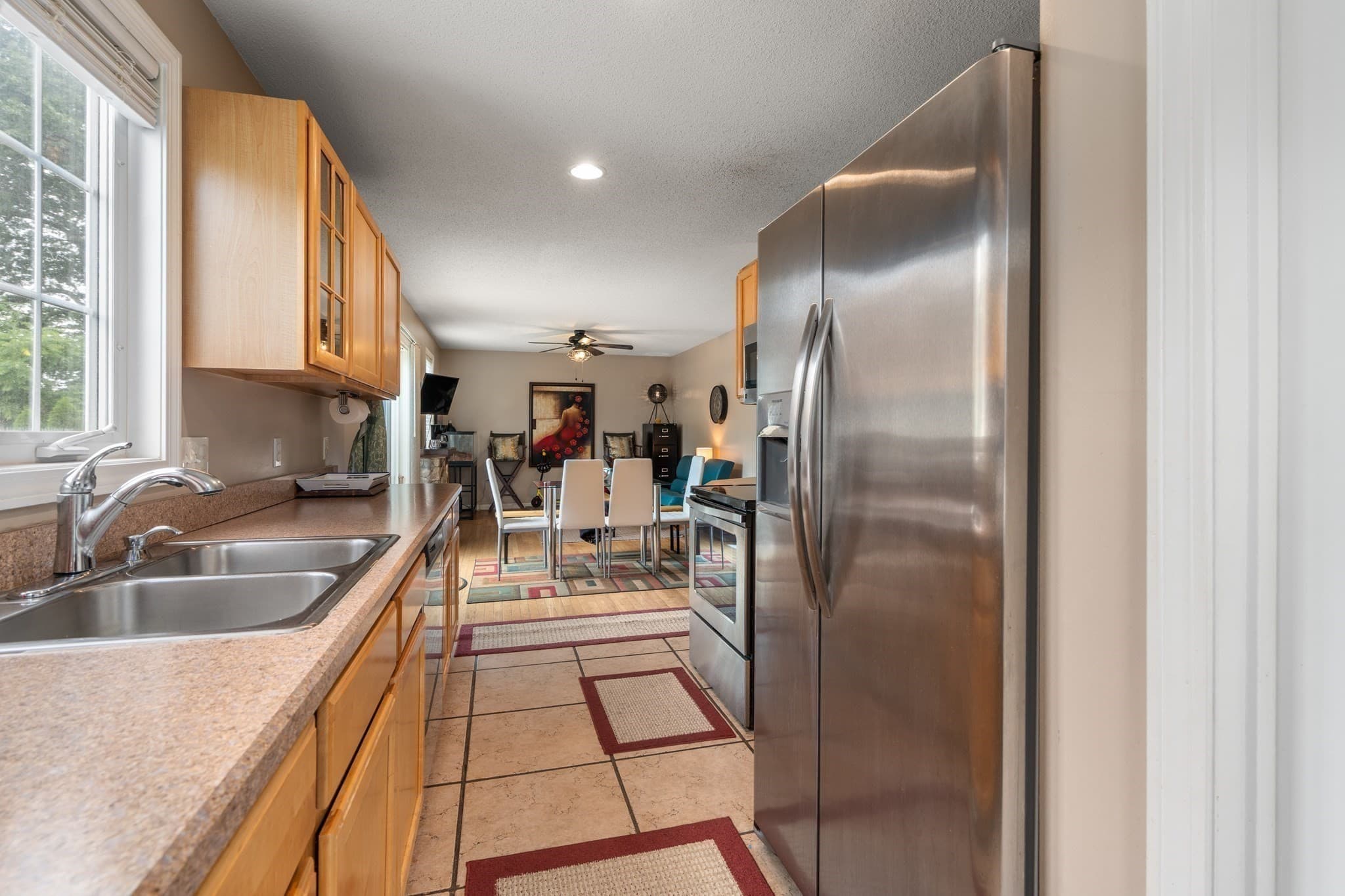 Single Family Residence at 109 Appleton St, Springfield MA 01108, Springfield, photo 12 of 41