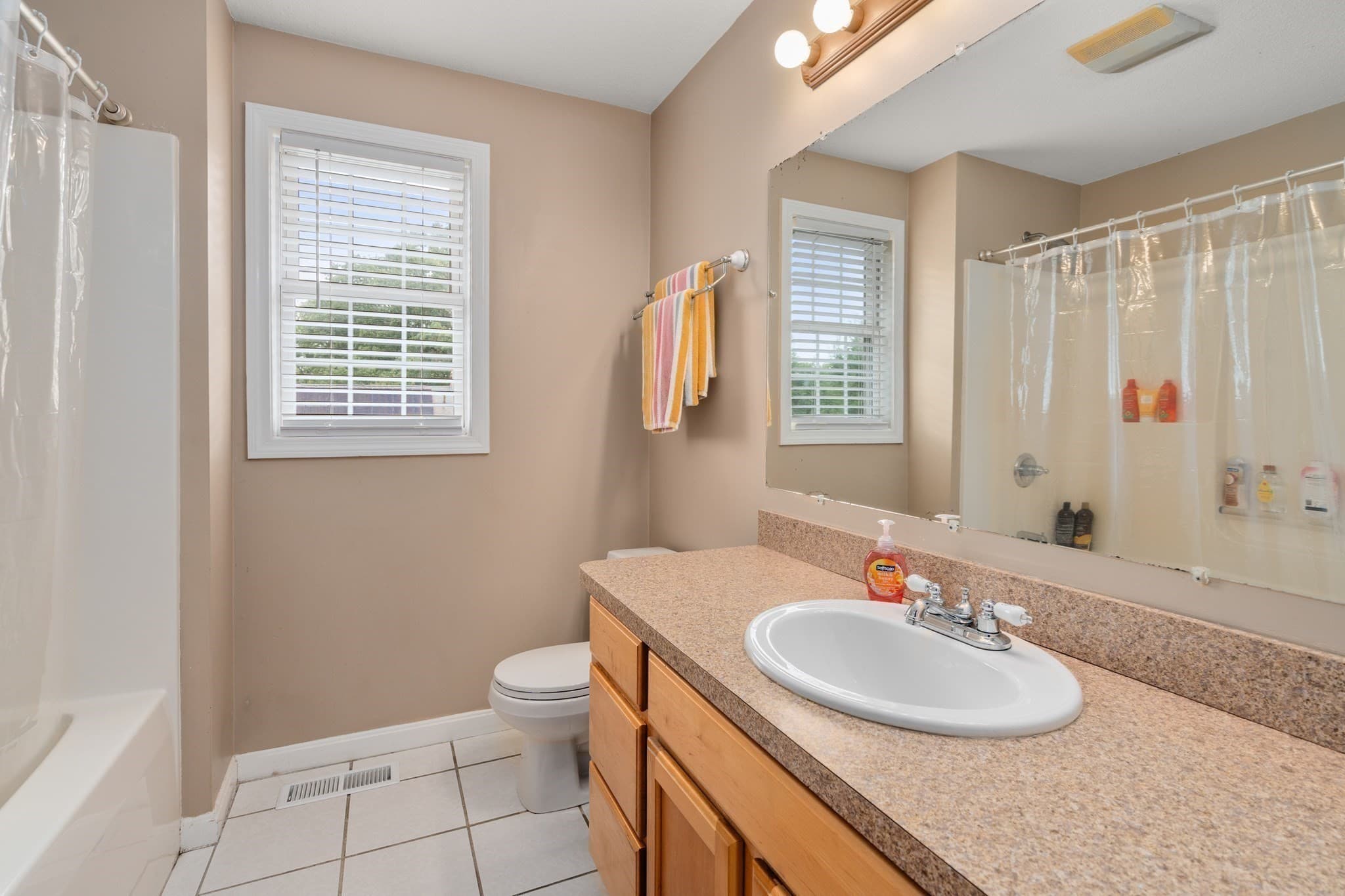 Single Family Residence at 109 Appleton St, Springfield MA 01108, Springfield, photo 22 of 41