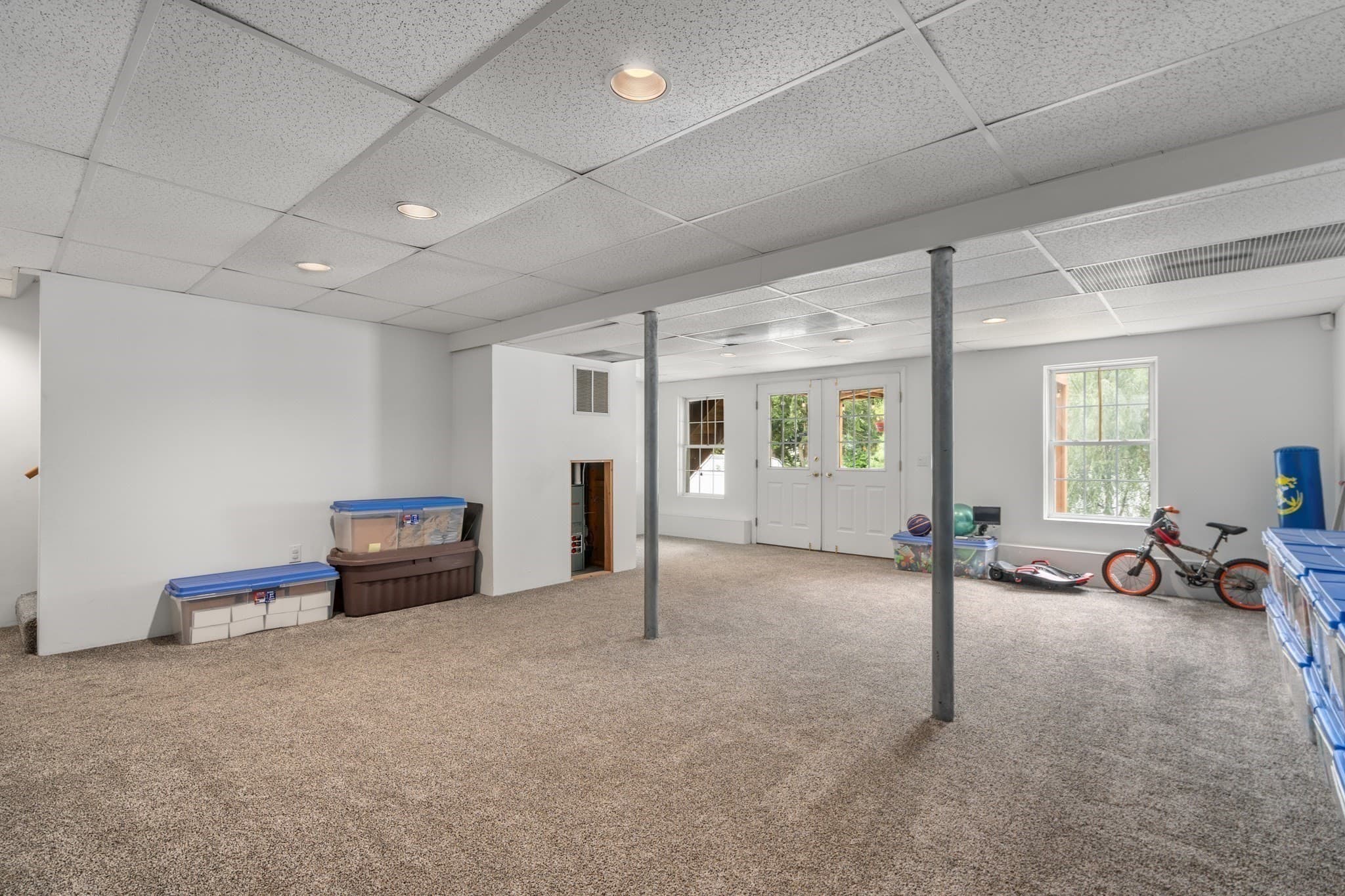 Single Family Residence at 109 Appleton St, Springfield MA 01108, Springfield, photo 24 of 41