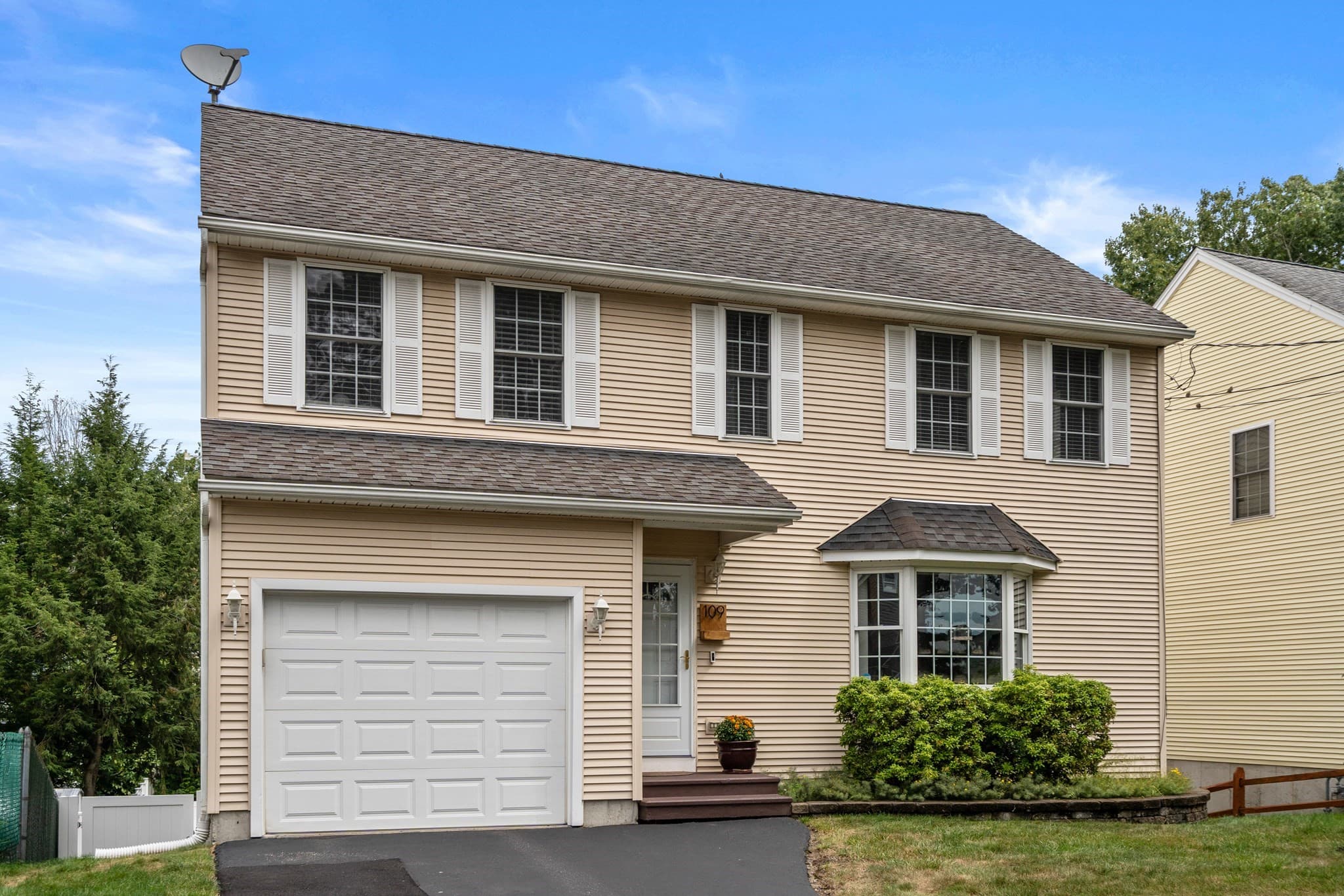 Single Family Residence at 109 Appleton St, Springfield MA 01108, Springfield, photo 41 of 41