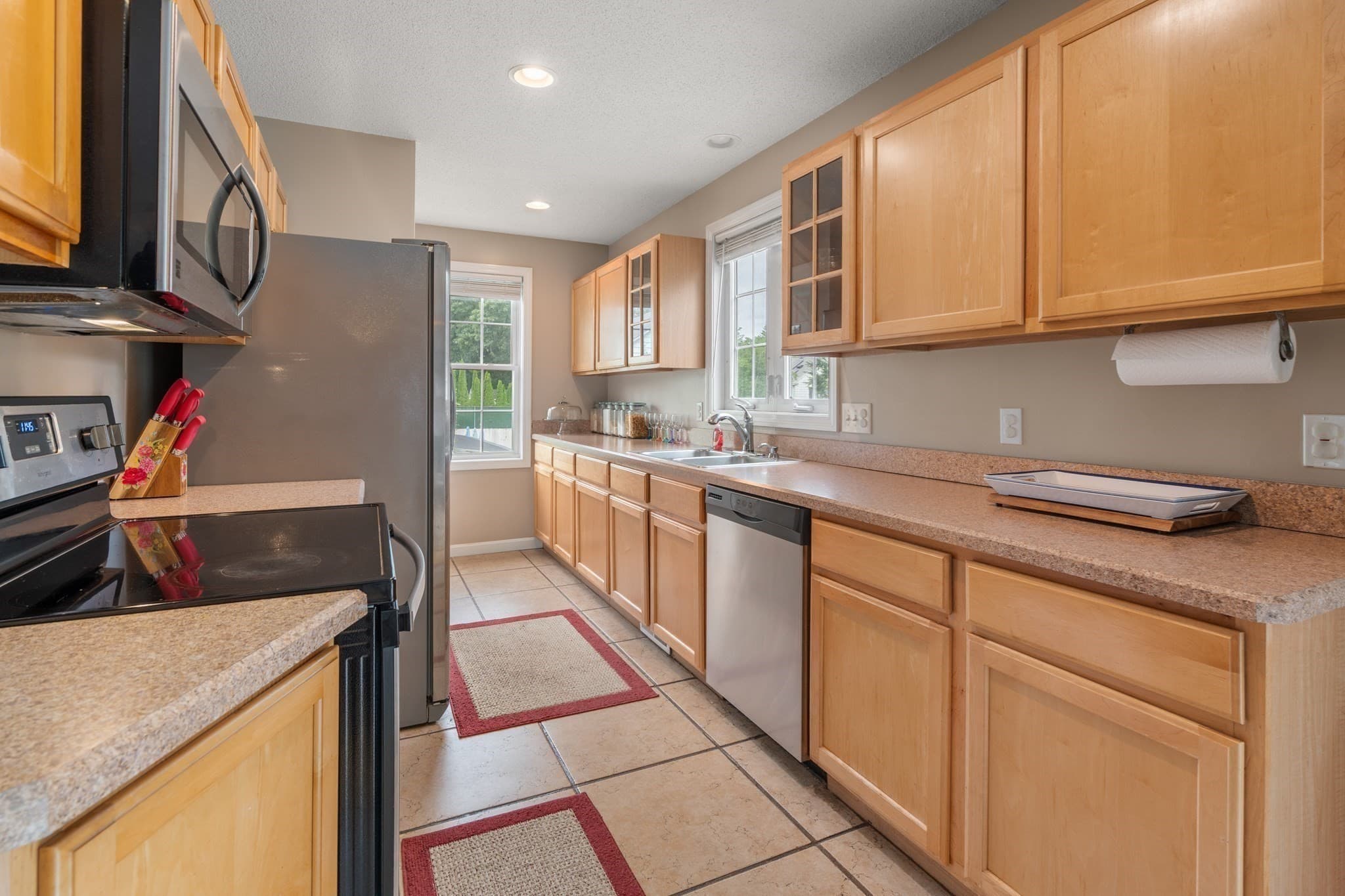 Single Family Residence at 109 Appleton St, Springfield MA 01108, Springfield, photo 15 of 41