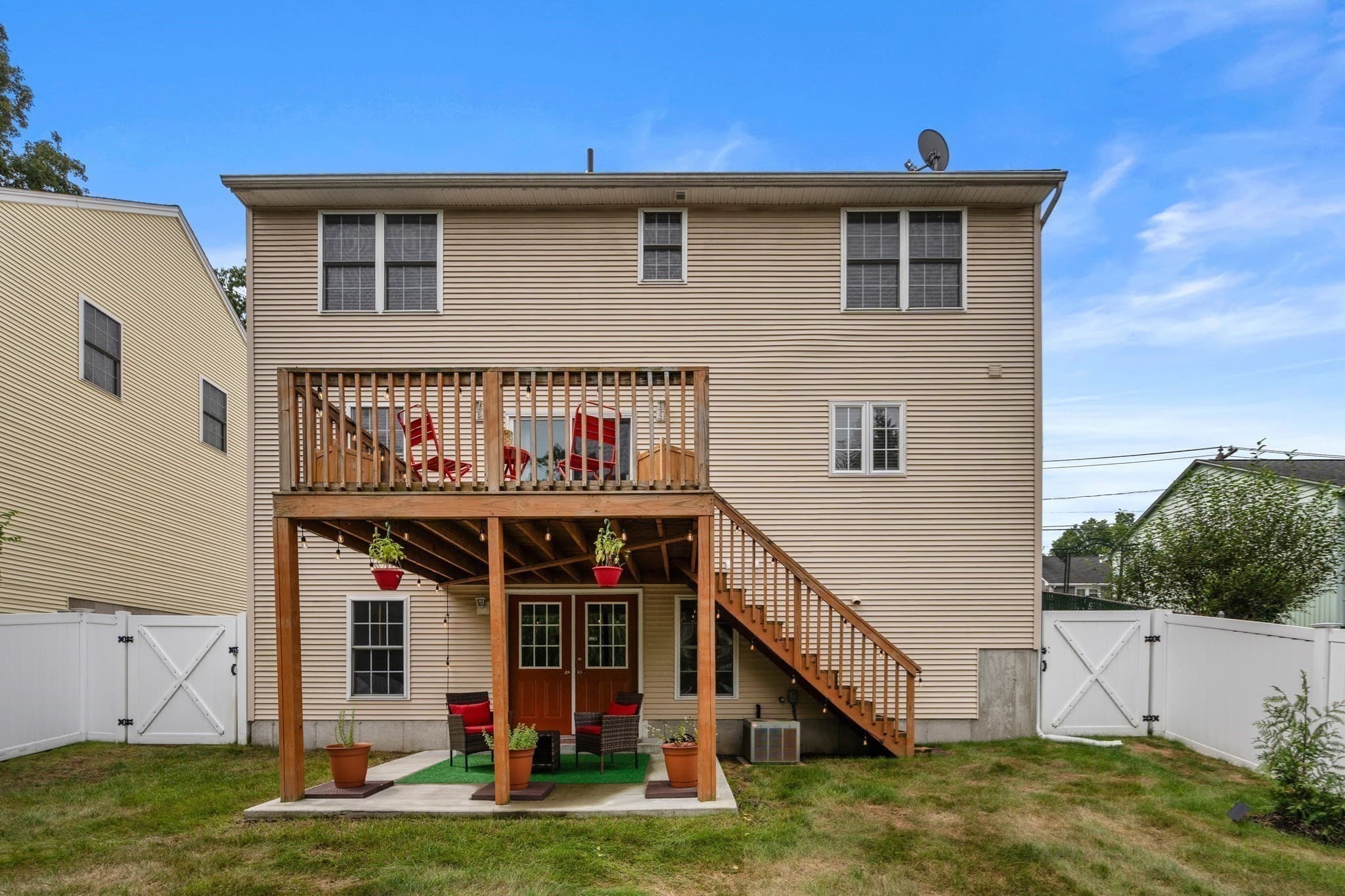 Single Family Residence at 109 Appleton St, Springfield MA 01108, Springfield, photo 35 of 41