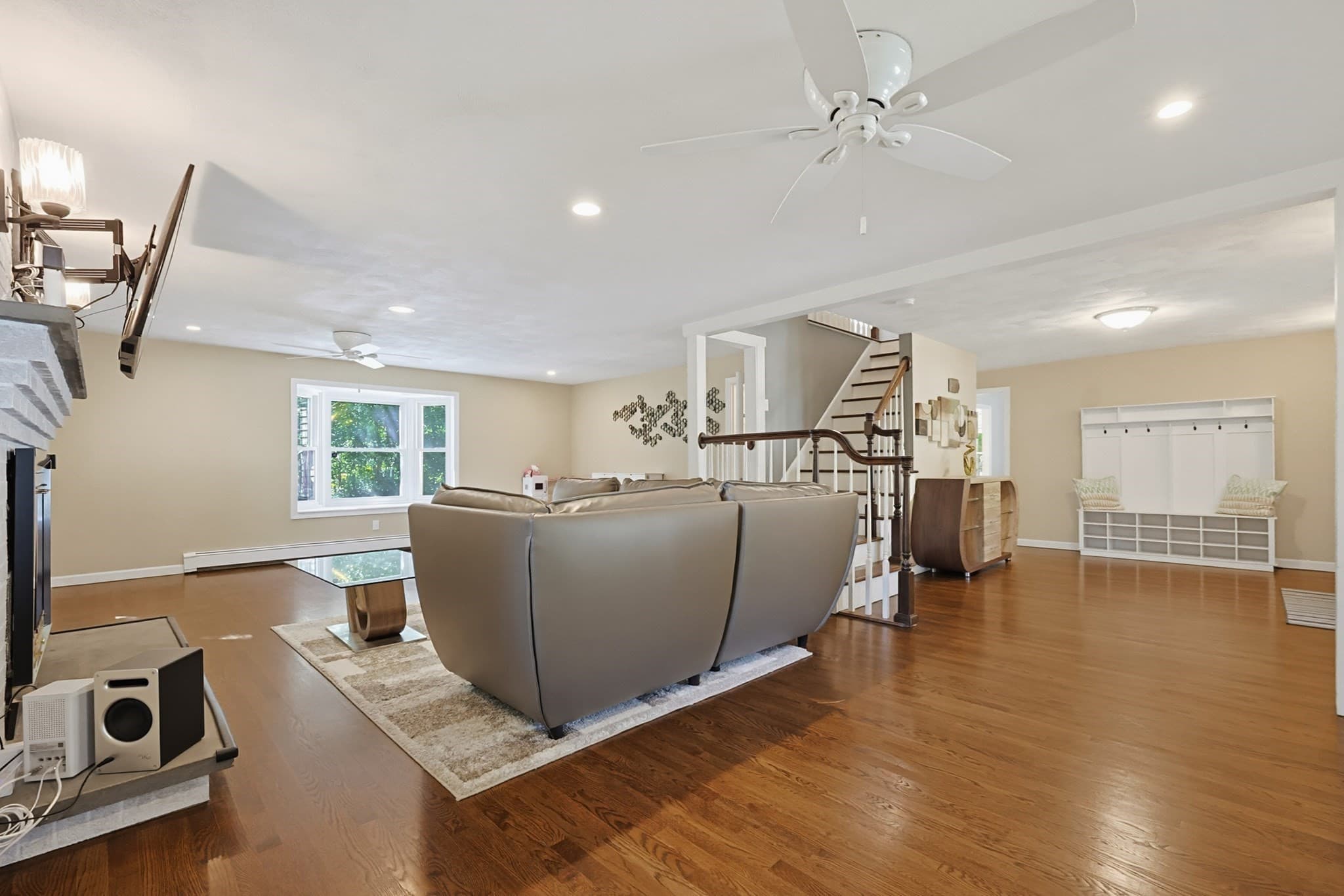 Single Family Residence at 5 Chausse Dr, Methuen MA 01844, Methuen, photo 6 of 42