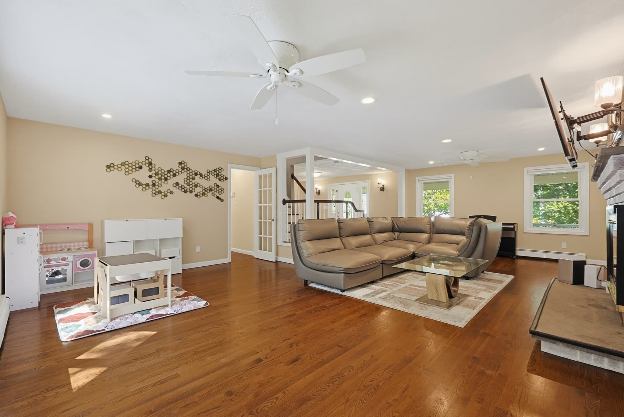 Single Family Residence at 5 Chausse Dr, Methuen MA 01844, Methuen, photo 3 of 42