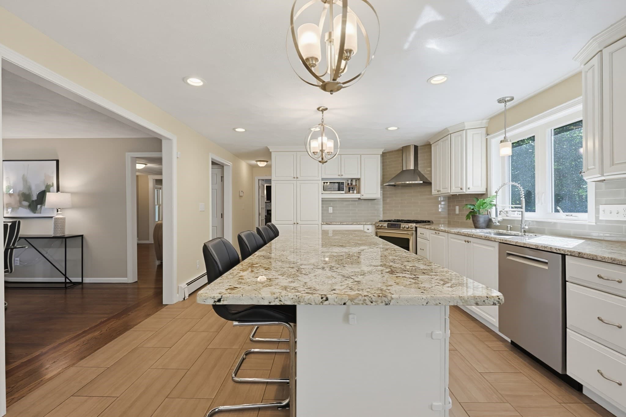 Single Family Residence at 5 Chausse Dr, Methuen MA 01844, Methuen, photo 10 of 42