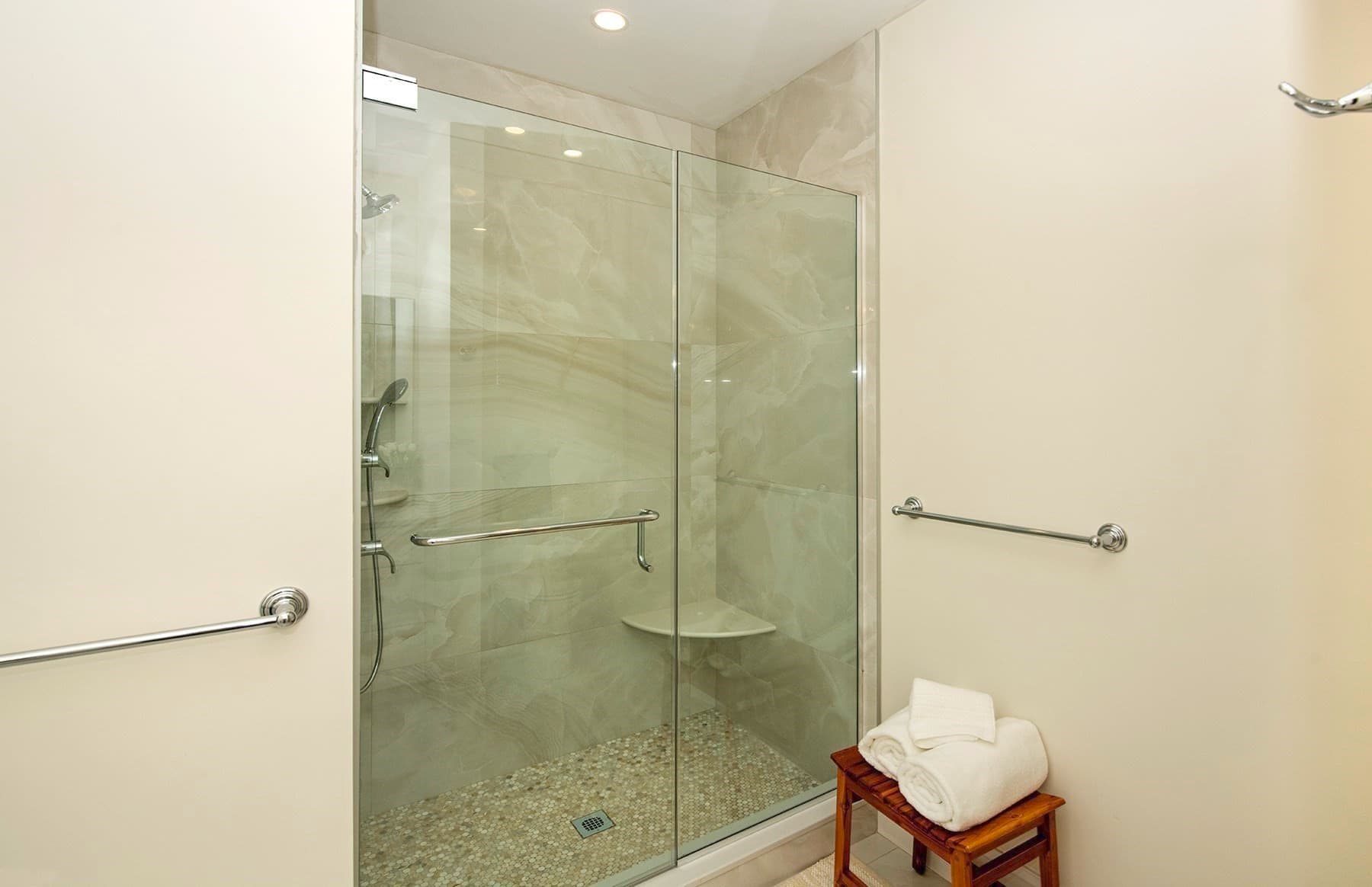 Condominium at 21 Clubview Dr # 21, Andover MA 01810, Andover, photo 16 of 31