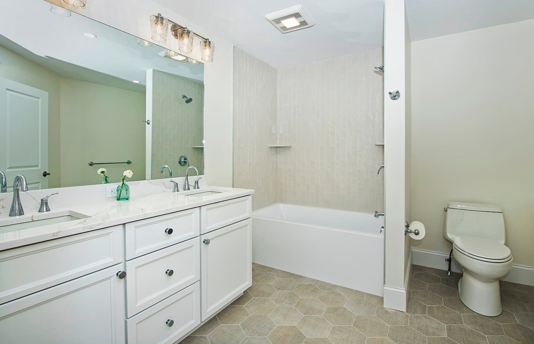 Condominium at 21 Clubview Dr # 21, Andover MA 01810, Andover, photo 22 of 31