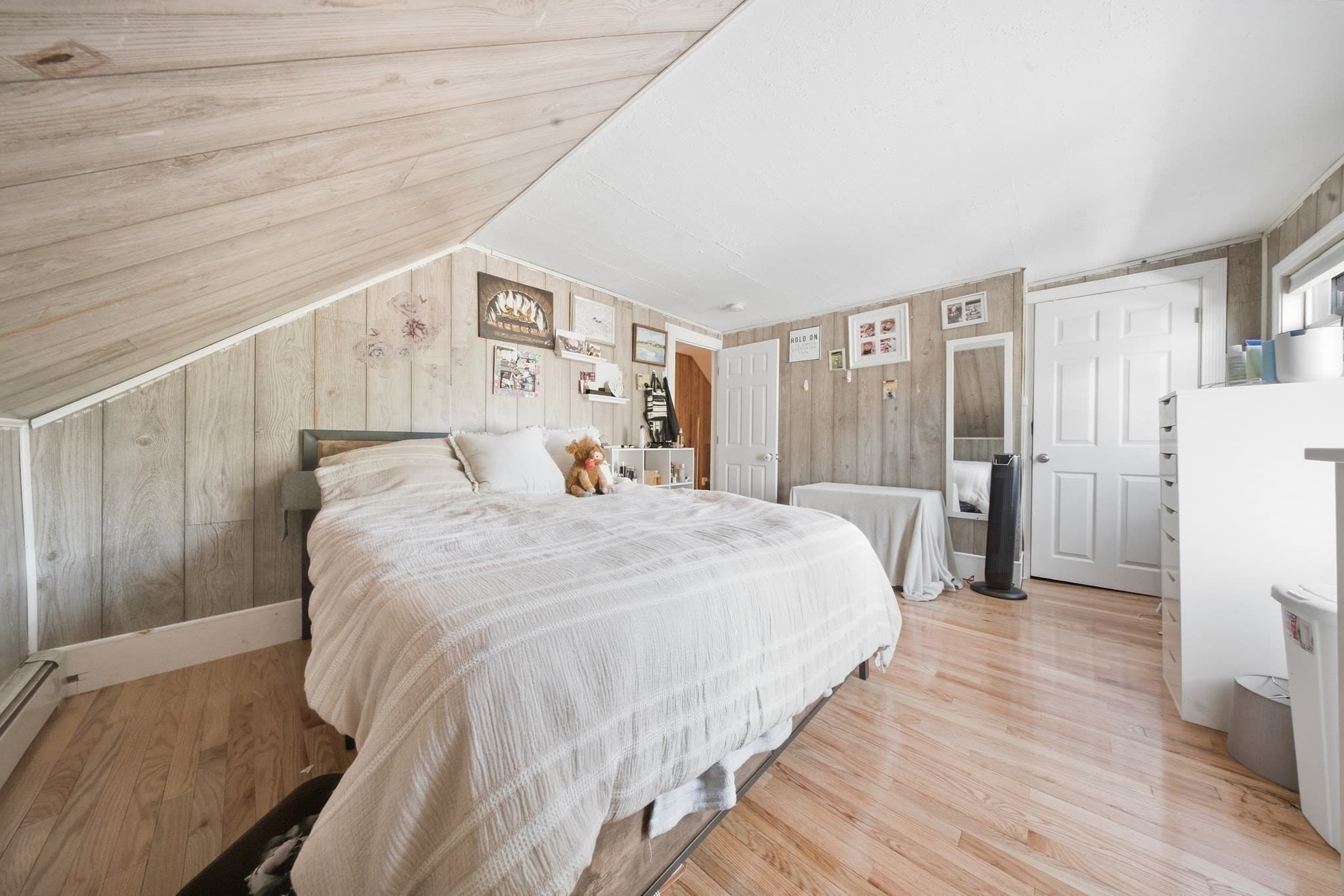 Single Family Residence at 128 Howe St, Marlborough MA 01752, Marlborough, photo 2 of 41