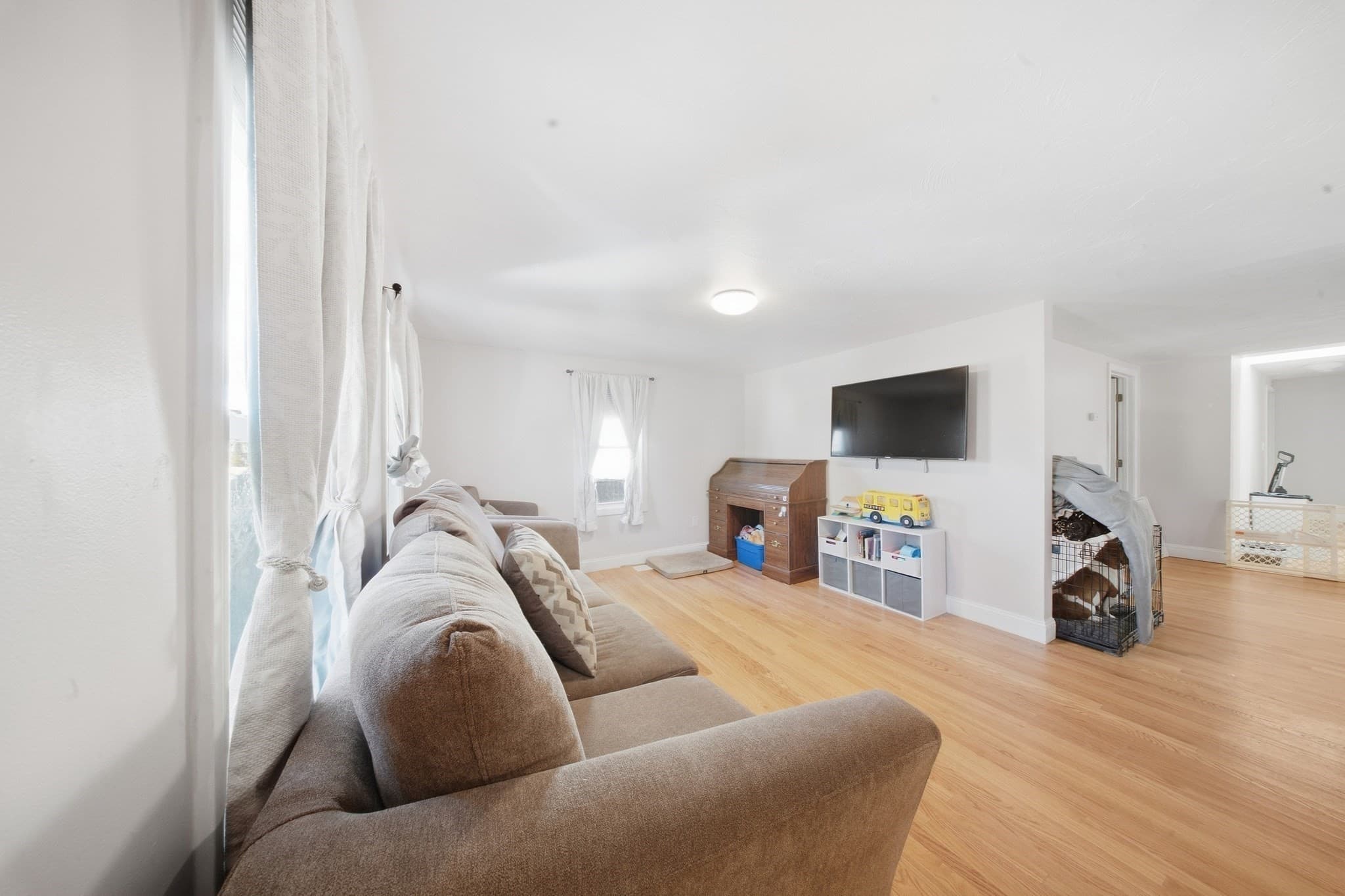 Single Family Residence at 128 Howe St, Marlborough MA 01752, Marlborough, photo 13 of 41