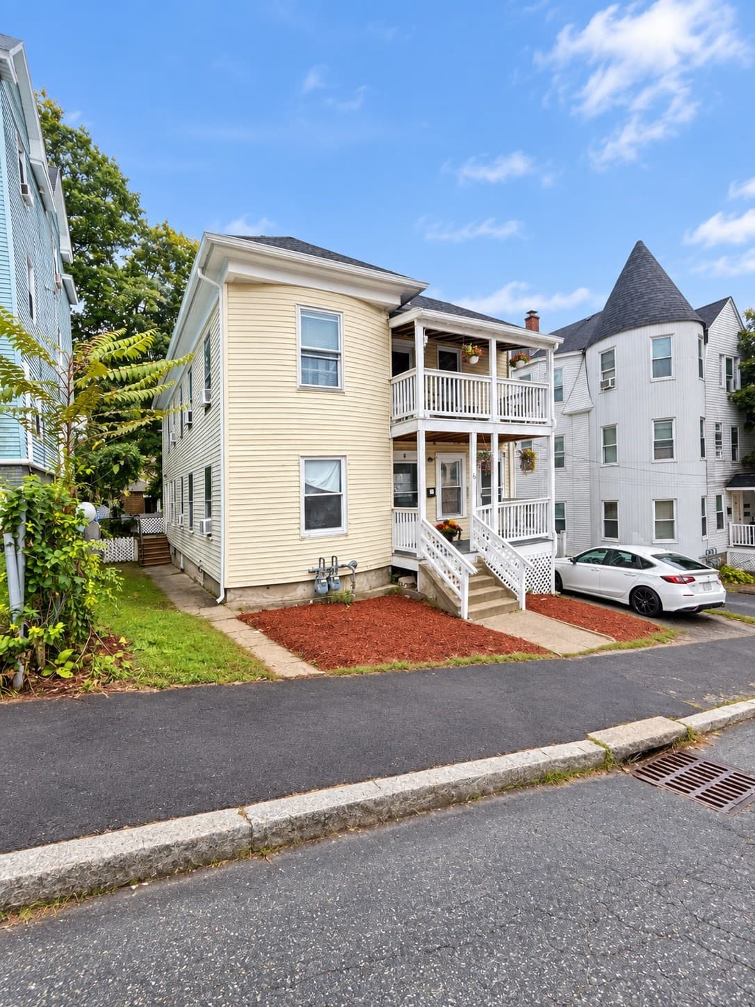 6 Delaware St, Worcester MA 01603