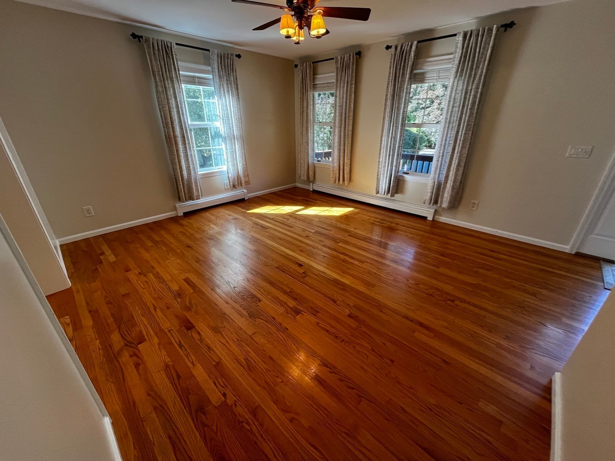 Single Family Residence at 8 Pinewood Rd, Amesbury MA 01913, Amesbury, photo 3 of 34