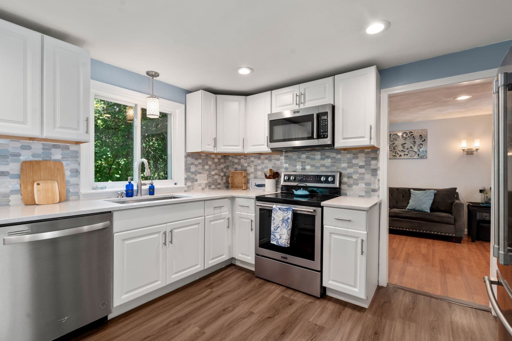 Single Family Residence at 543 Central Street, Holliston MA 01746, Holliston, photo 5 of 34