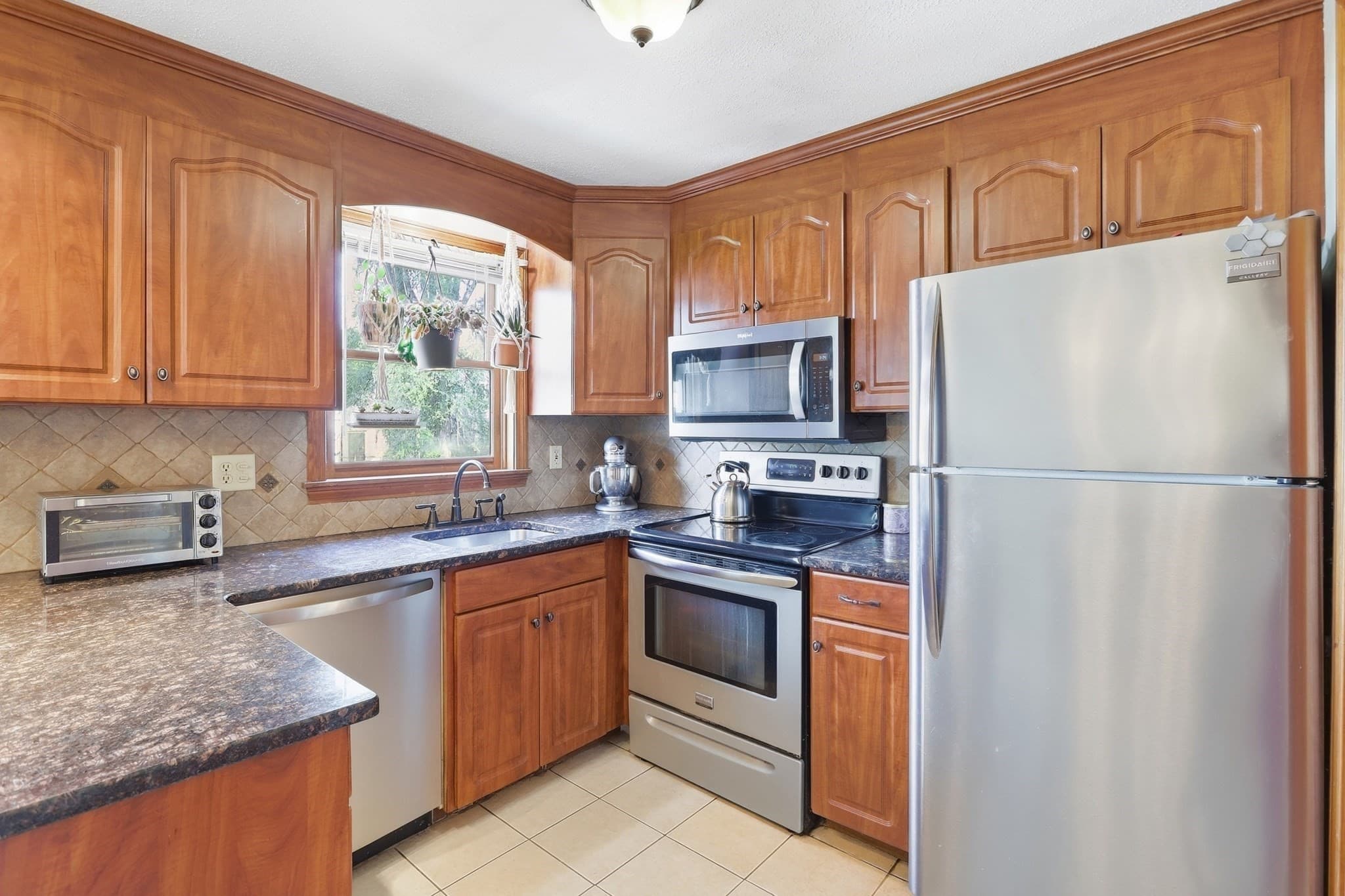 Condominium at 97 Forest # 2, Lowell MA 01851, Lowell, photo 12 of 40
