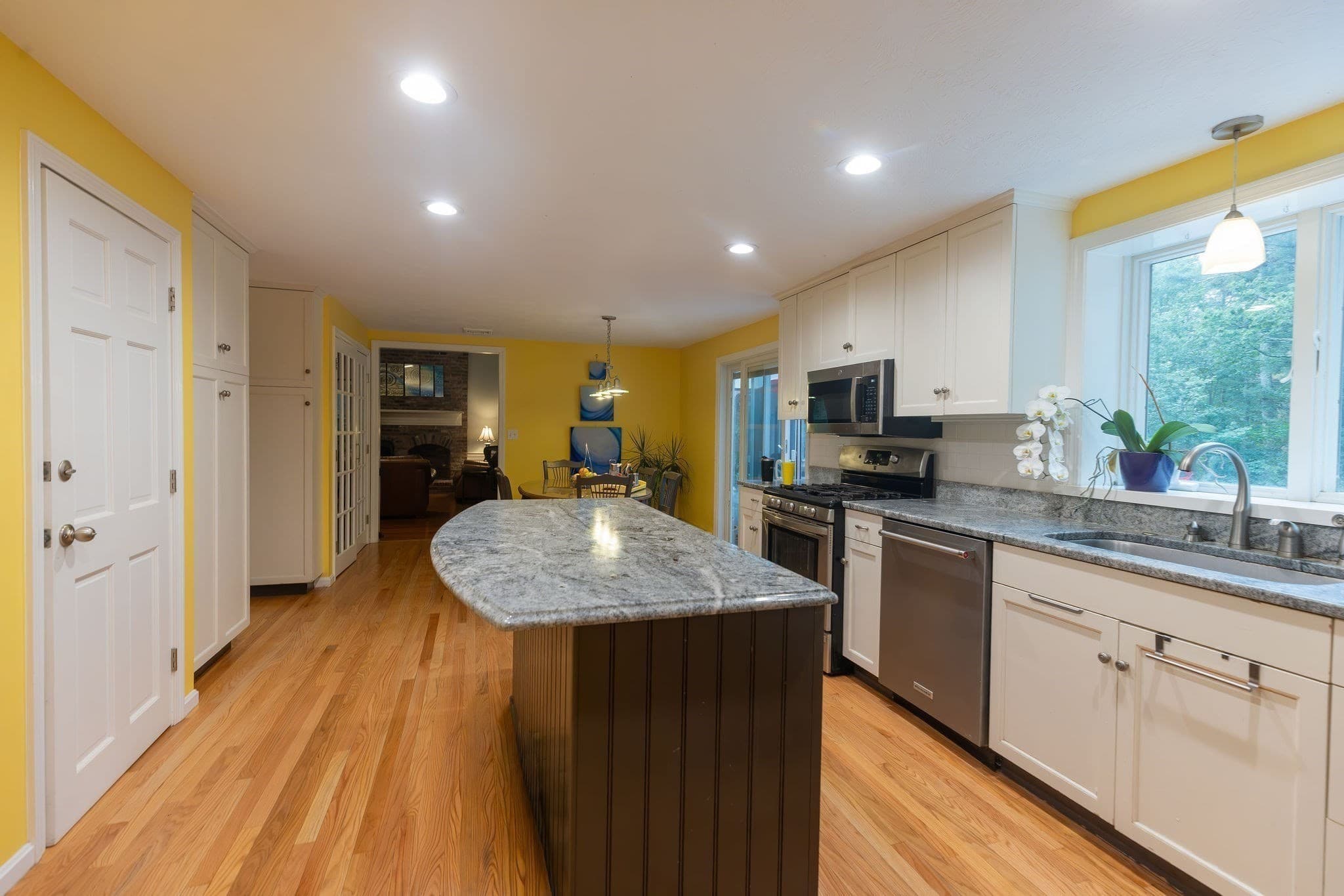 Single Family Residence at 7 Tinkers Ledge Rd, Duxbury MA 02332, Duxbury, photo 7 of 34
