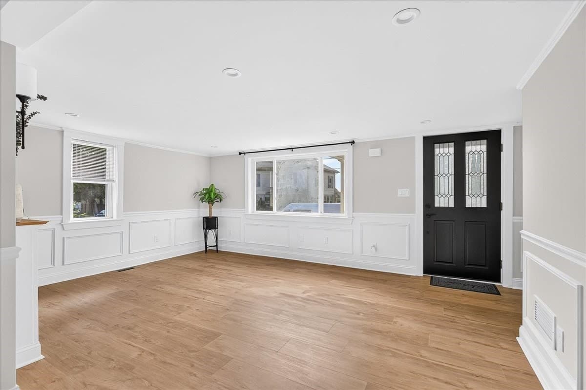 Single Family Residence at 25 Fairmount St, New Bedford MA 02740, New Bedford, photo 5 of 40